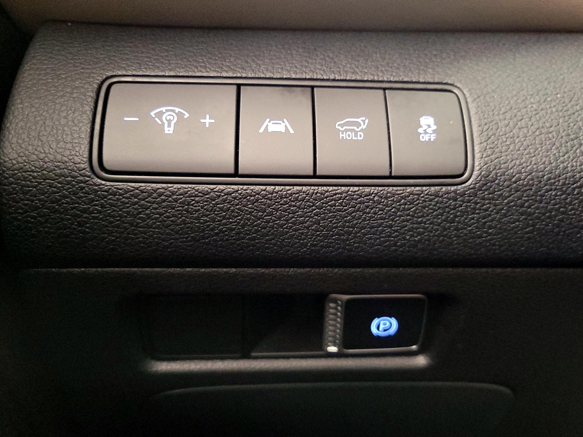 Thumbnail: 2023 Hyundai Santa Fe - 13