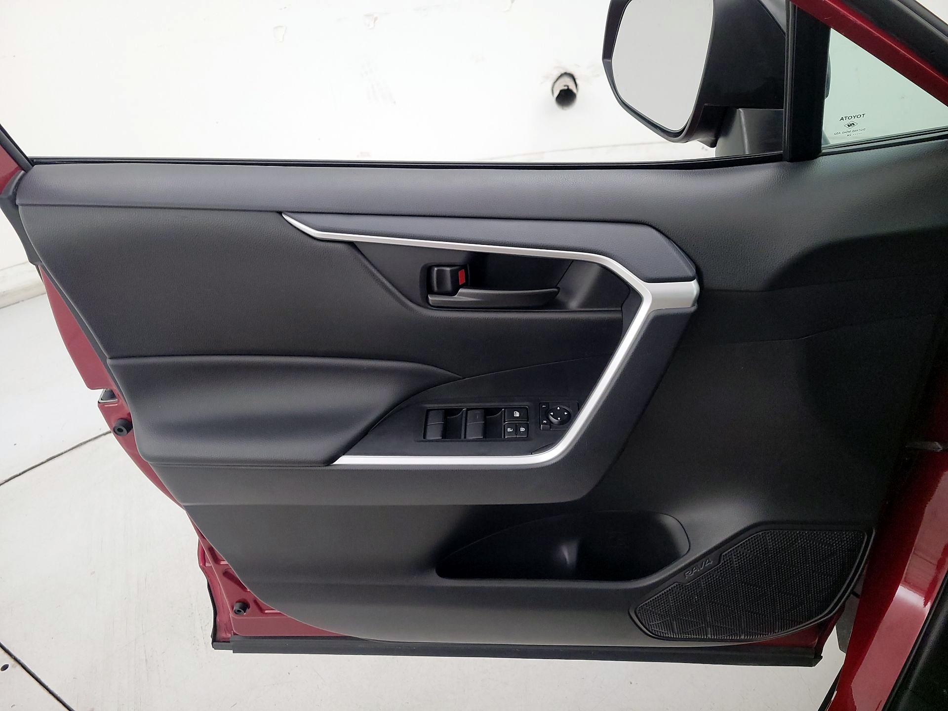 Thumbnail: 2024 Toyota RAV4 - 12