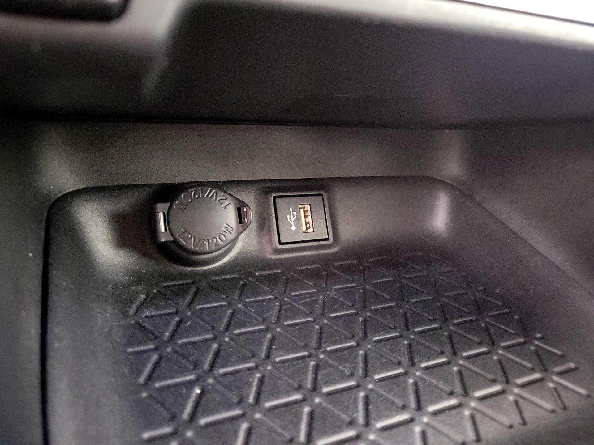 Thumbnail: 2024 Toyota RAV4 - 18