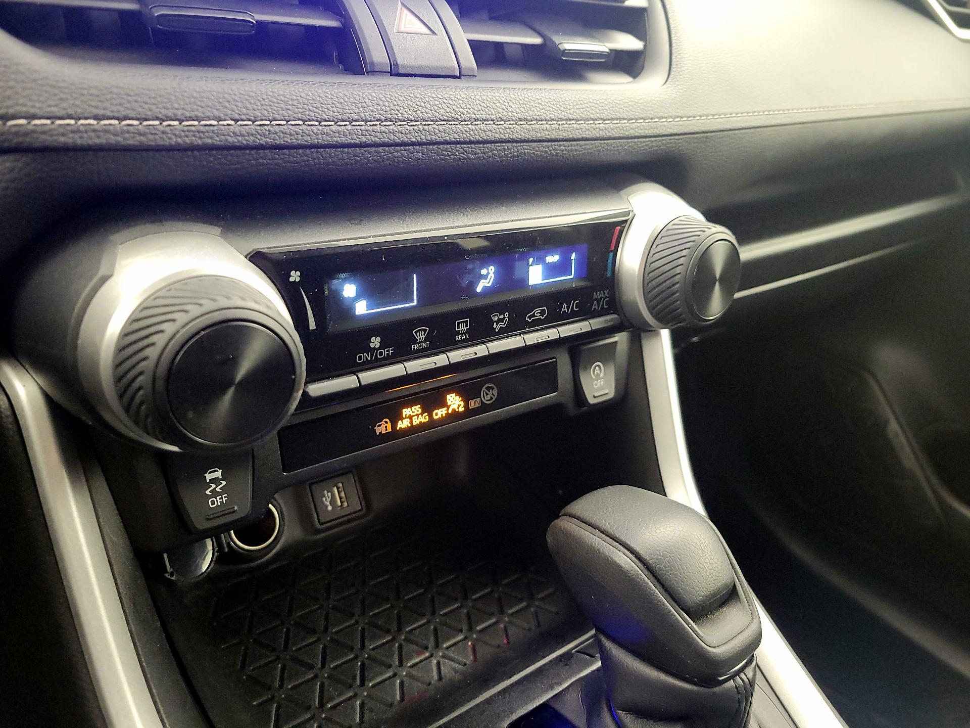 Thumbnail: 2024 Toyota RAV4 - 15