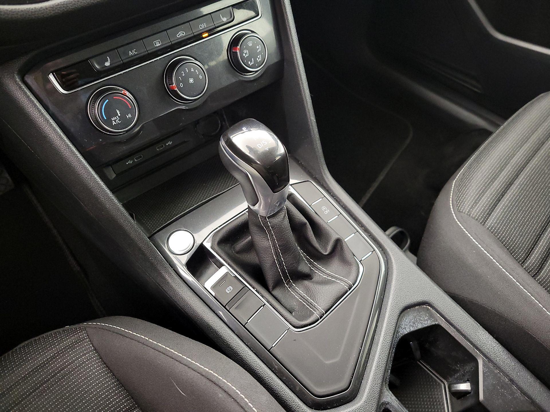 Thumbnail: 2024 Volkswagen Tiguan - 17