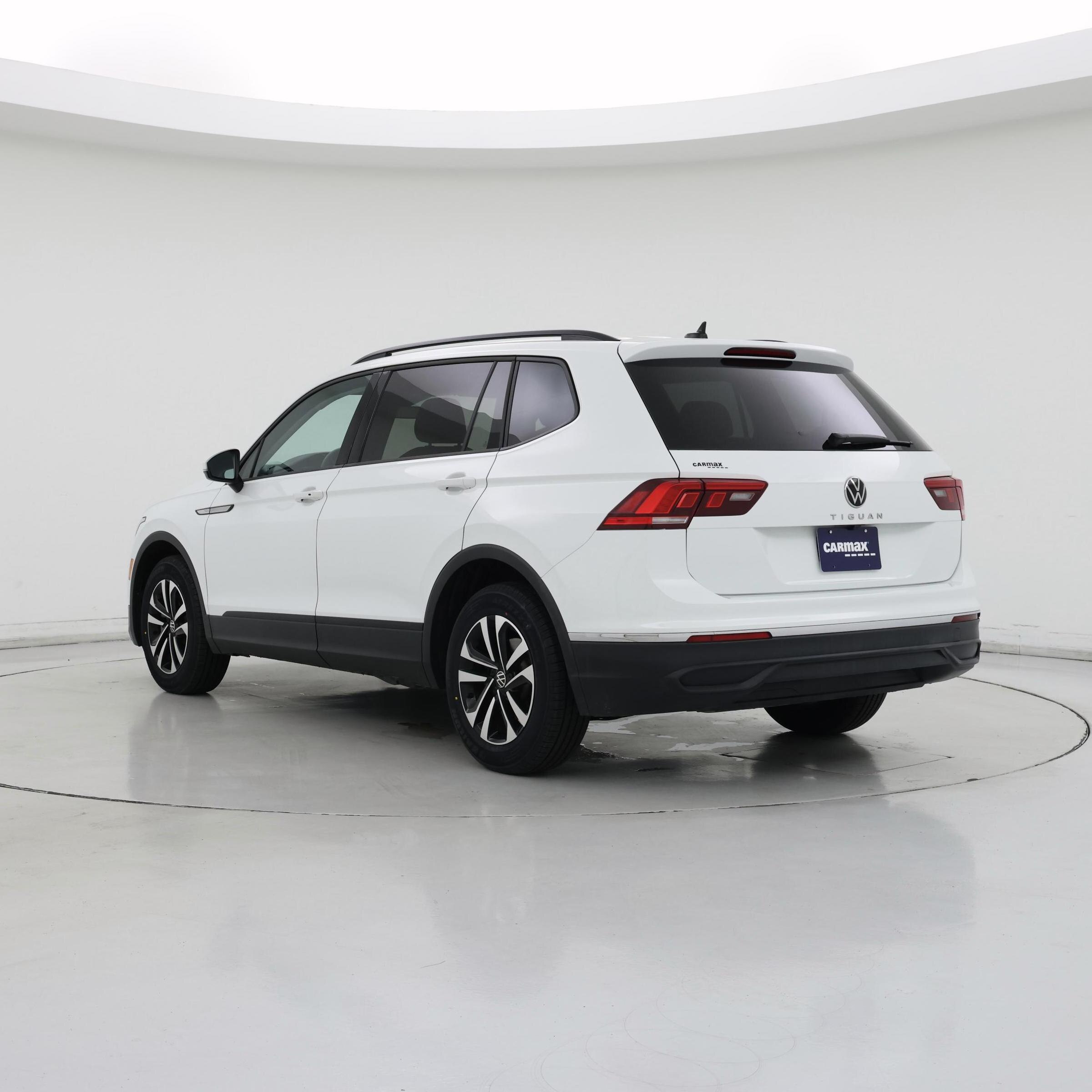 Thumbnail: 2024 Volkswagen Tiguan - 2
