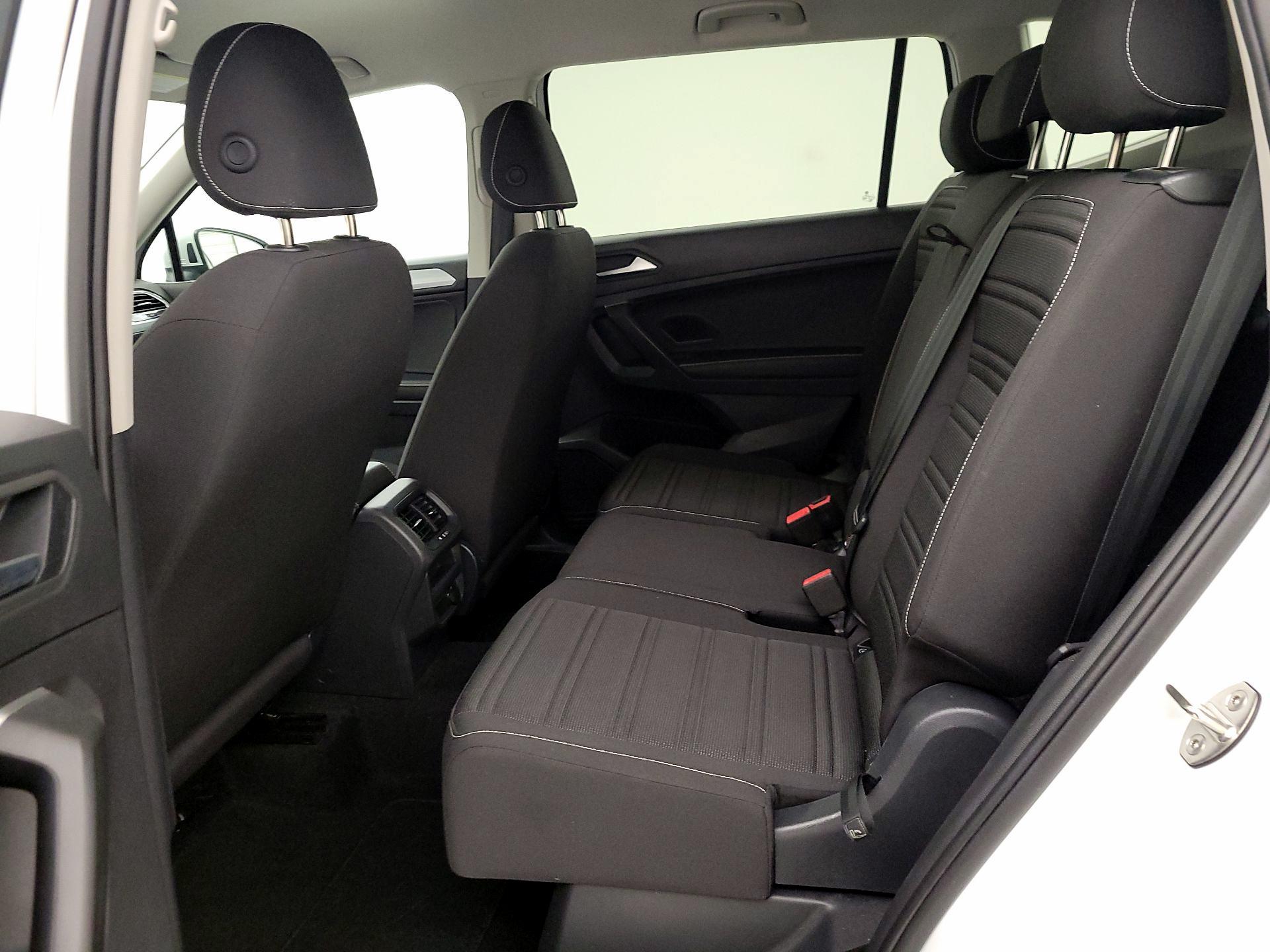 Thumbnail: 2024 Volkswagen Tiguan - 19