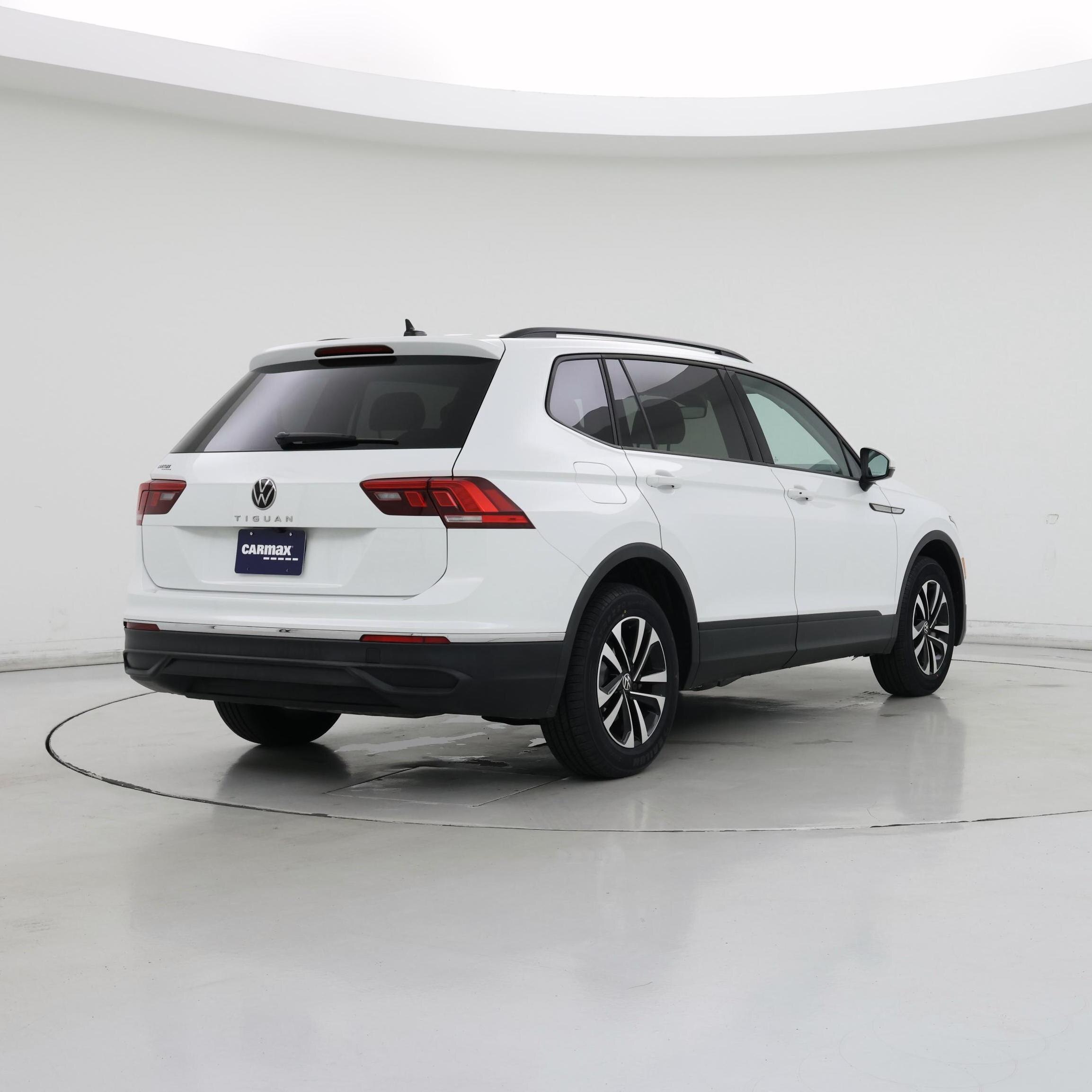 Thumbnail: 2024 Volkswagen Tiguan - 8