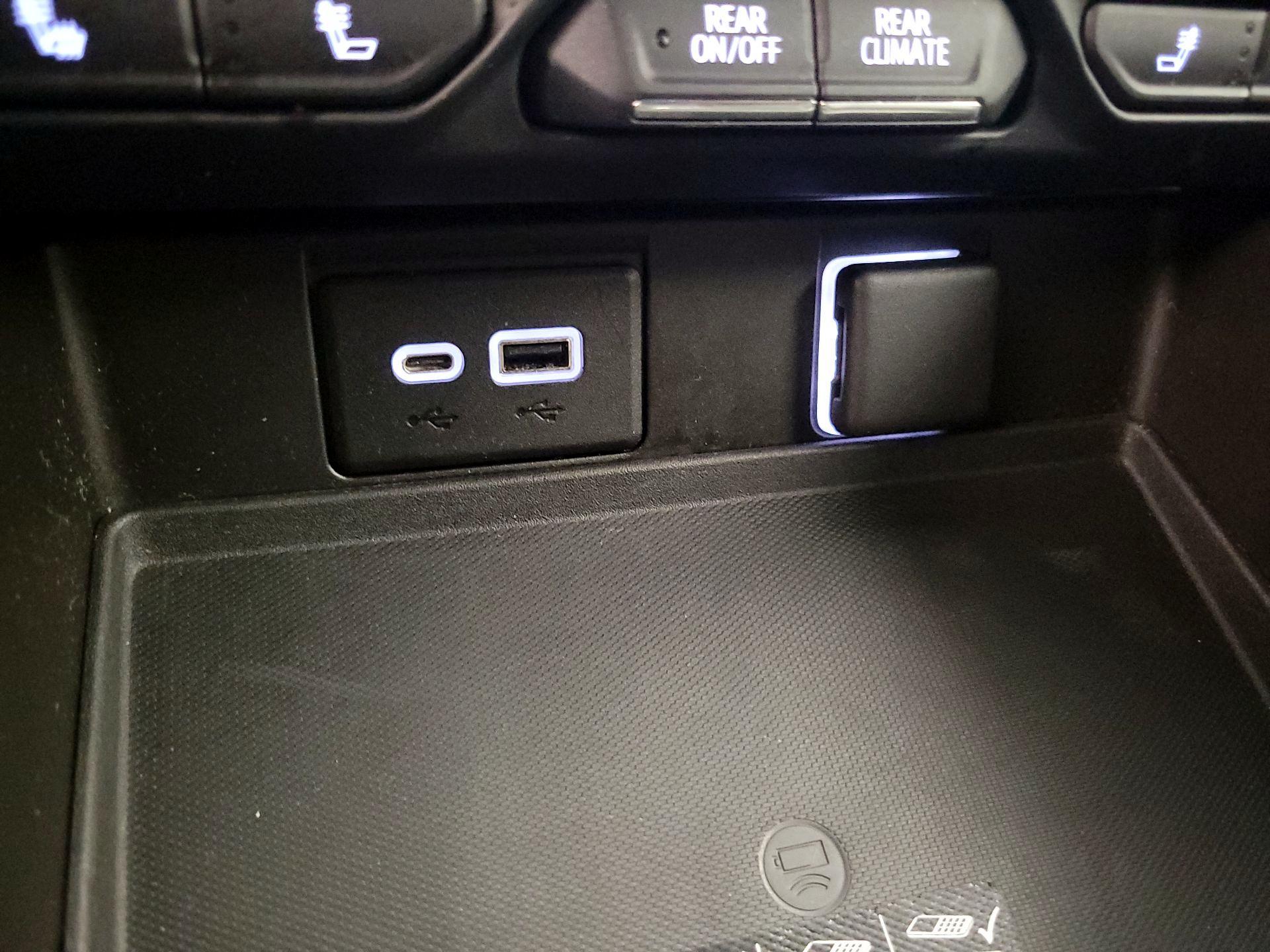 Thumbnail: 2021 Chevrolet Tahoe - 18