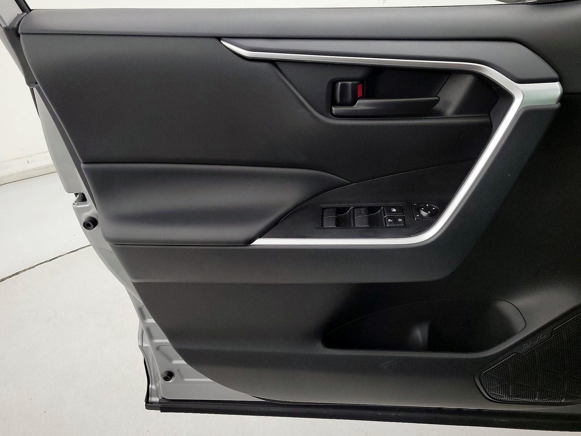 Thumbnail: 2024 Toyota RAV4 - 12