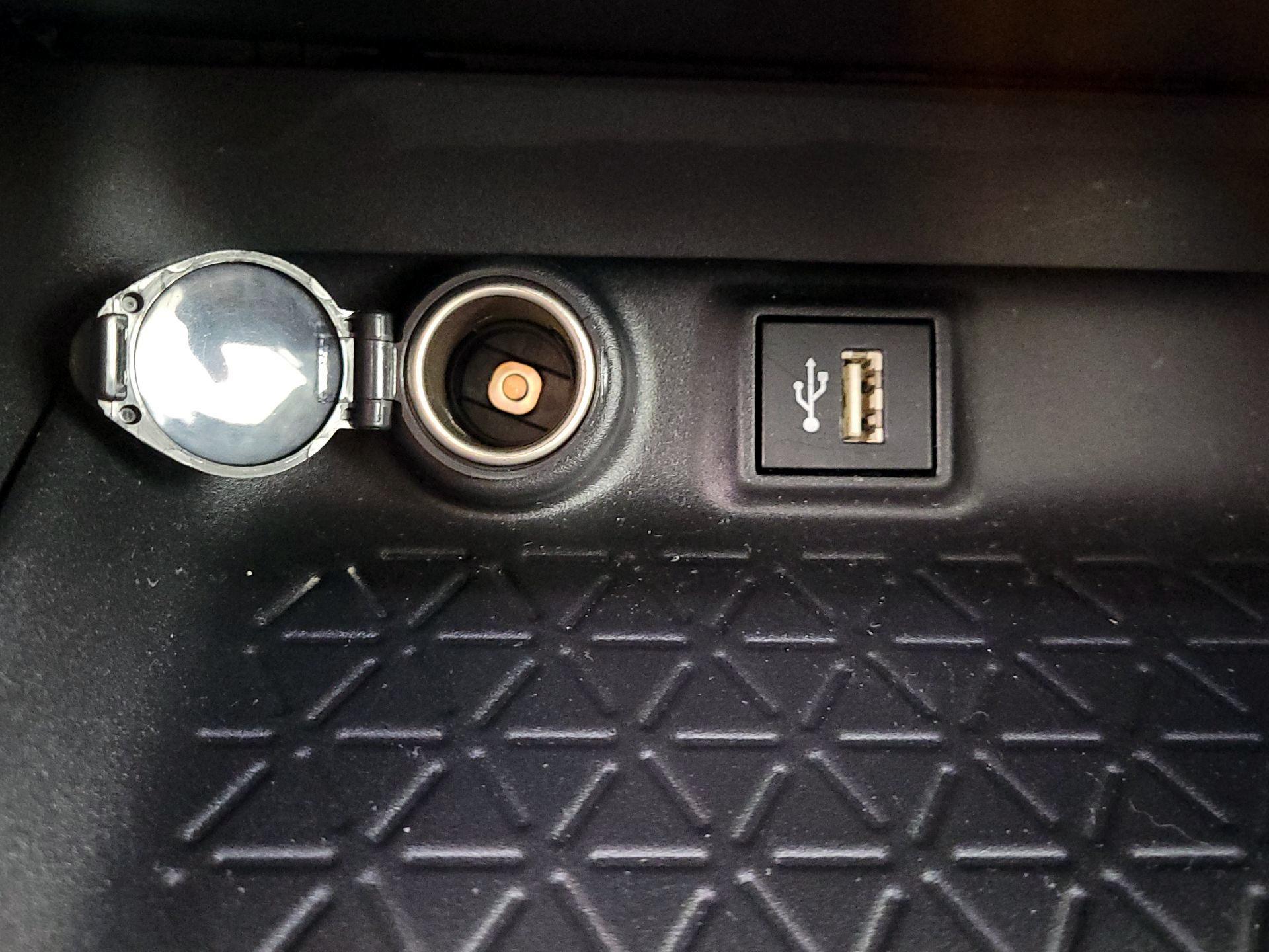 Thumbnail: 2024 Toyota RAV4 - 18