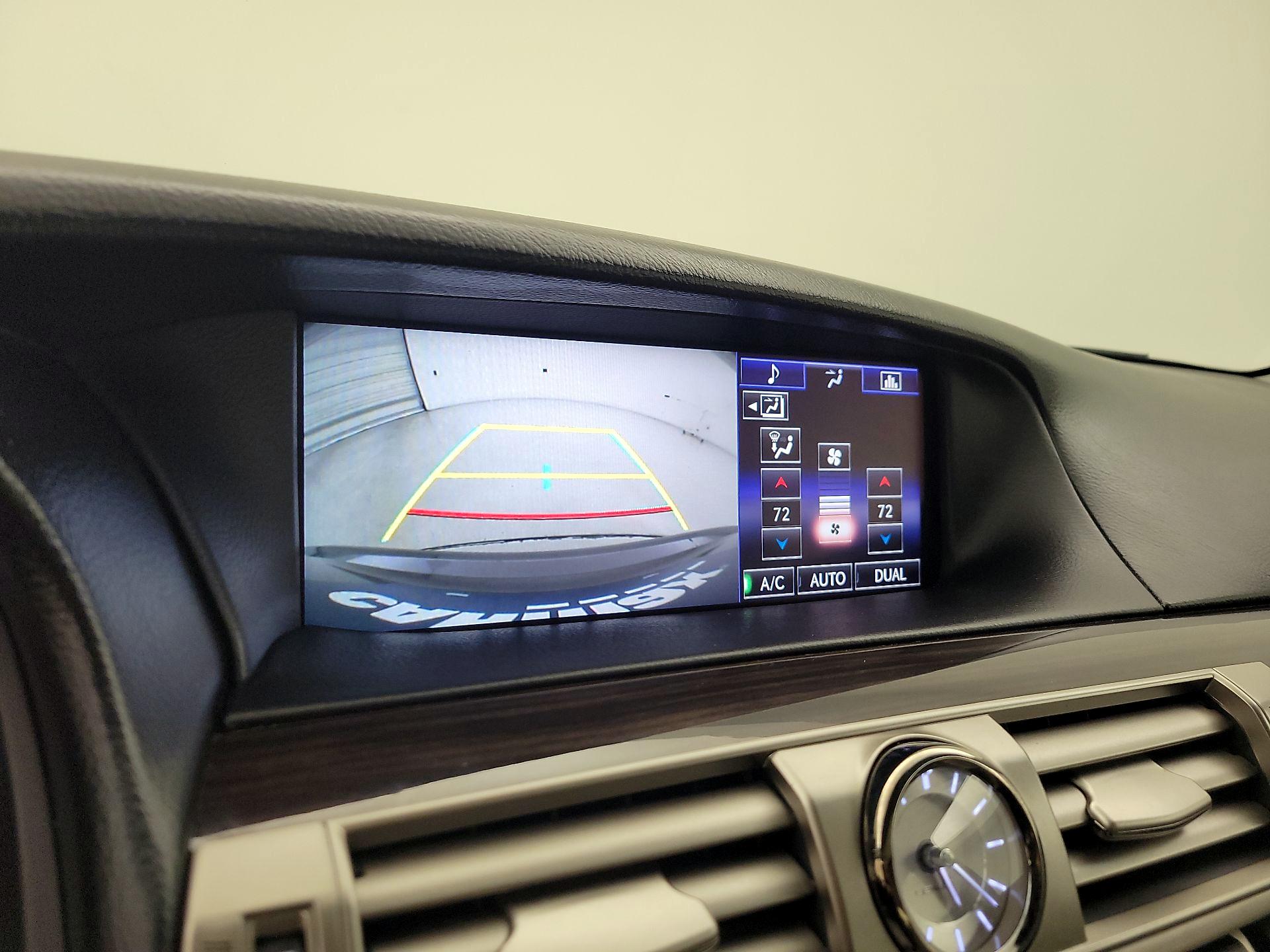 Thumbnail: 2015 Lexus LS - 15