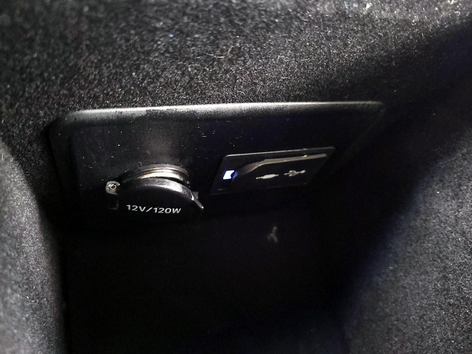 Thumbnail: 2015 Lexus LS - 19