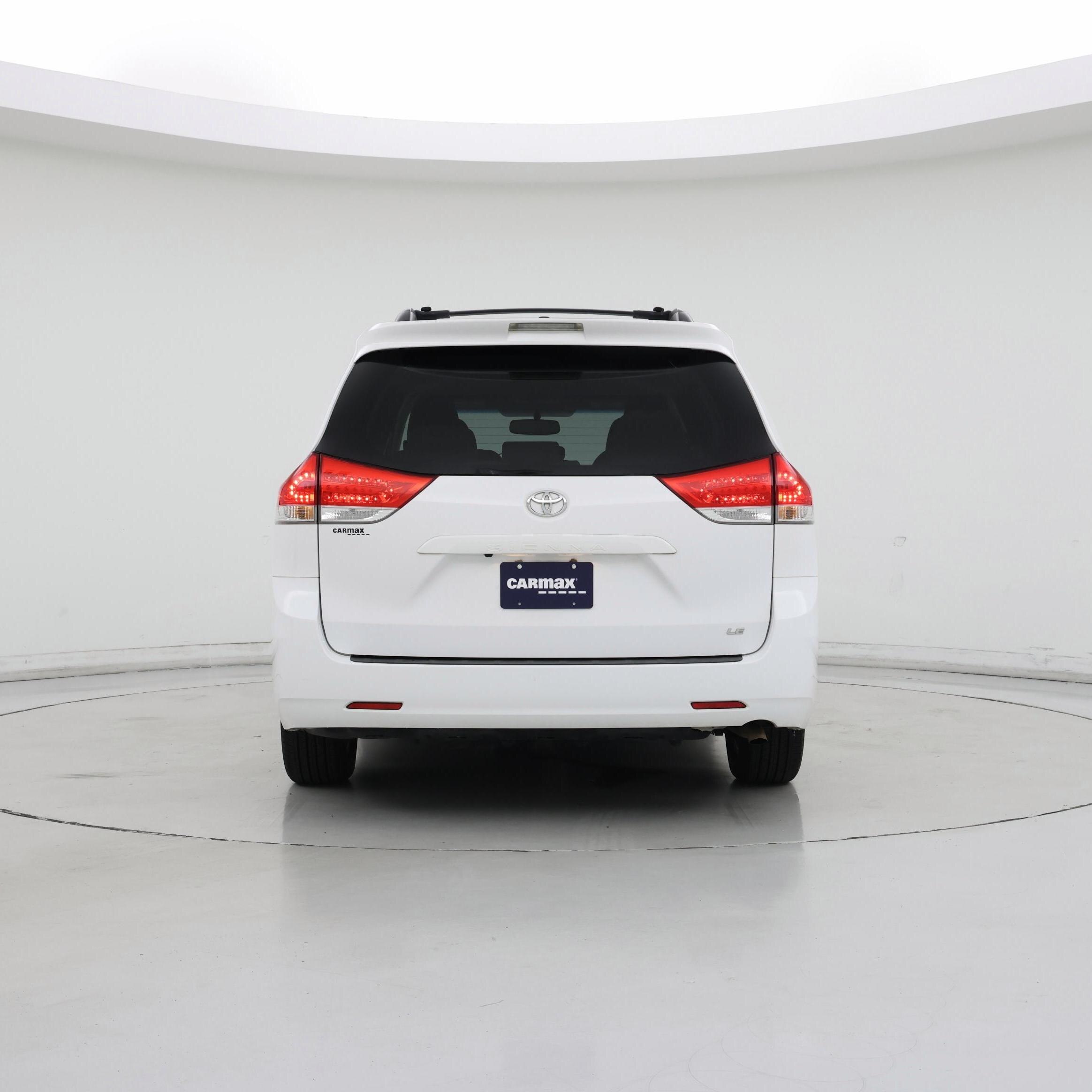 Thumbnail: 2014 Toyota Sienna - 6