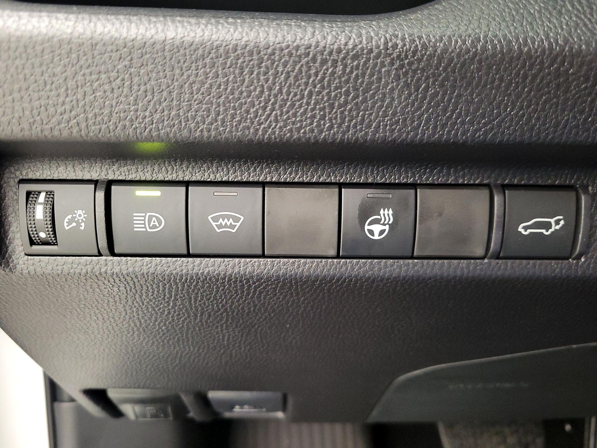 Thumbnail: 2025 Toyota RAV4 - 13