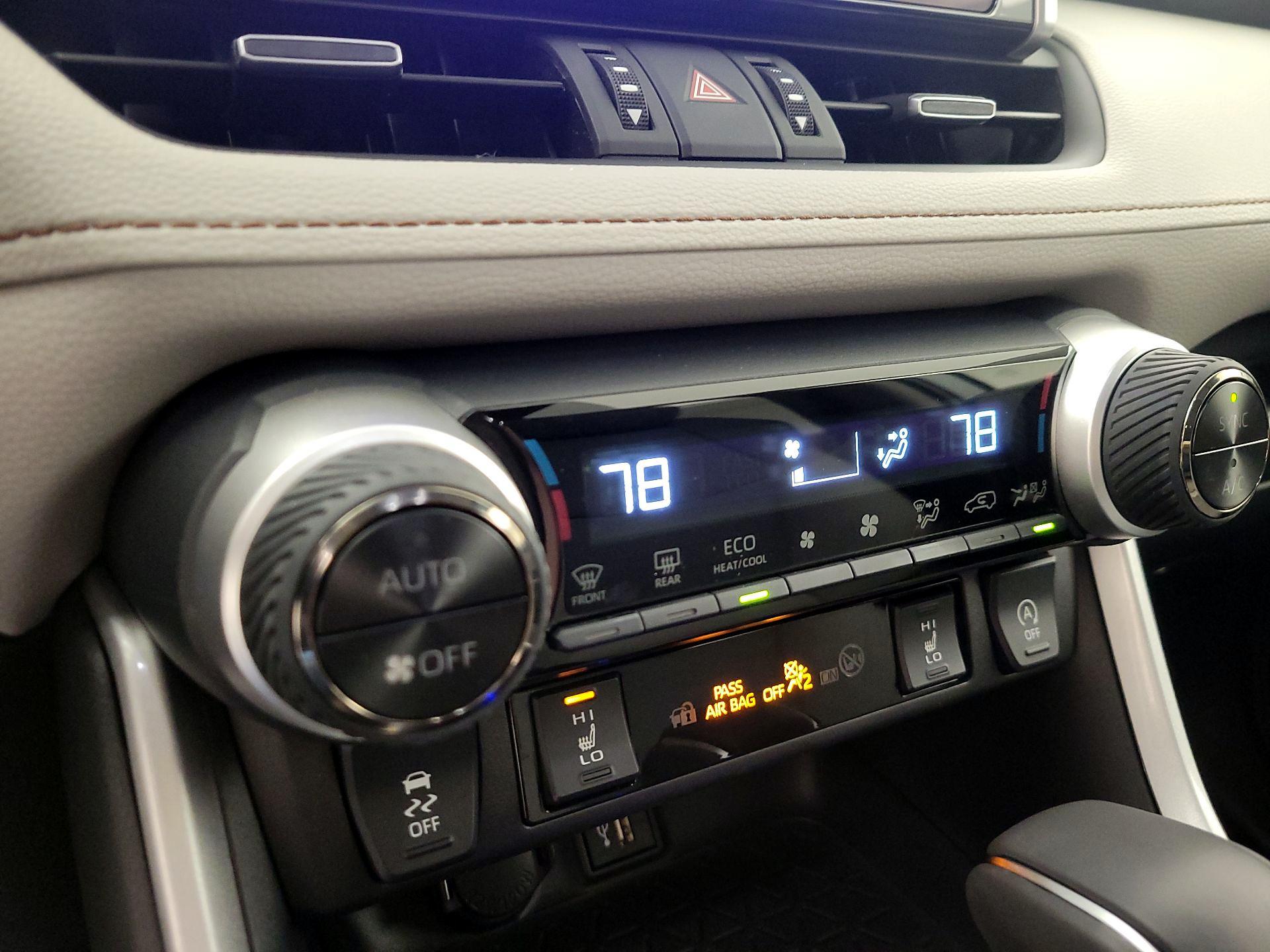 Thumbnail: 2025 Toyota RAV4 - 17