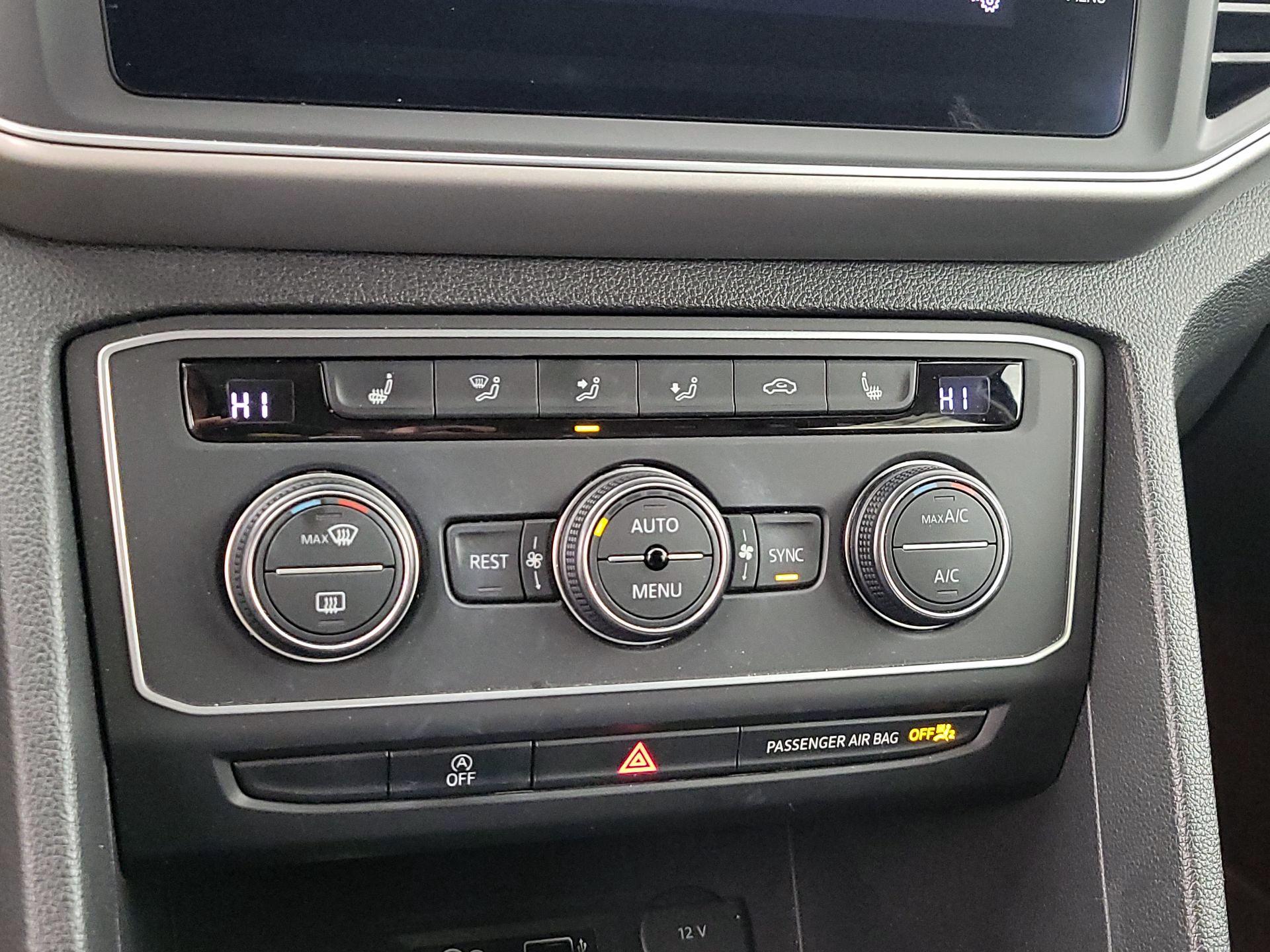 Thumbnail: 2019 Volkswagen Atlas - 16