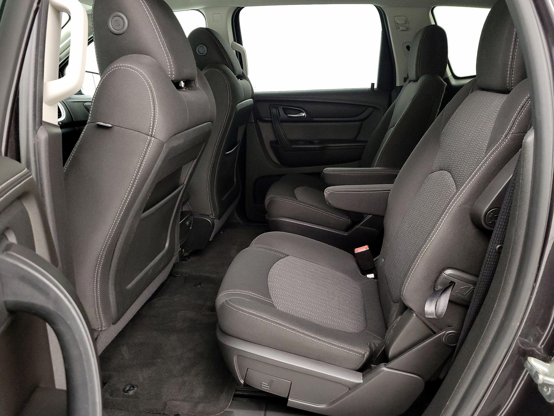 Thumbnail: 2017 Chevrolet Traverse - 19