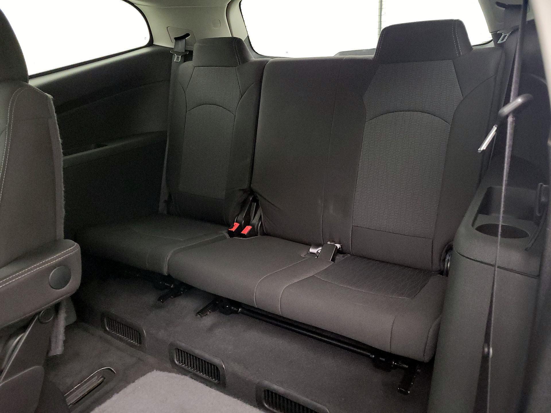 Thumbnail: 2017 Chevrolet Traverse - 20