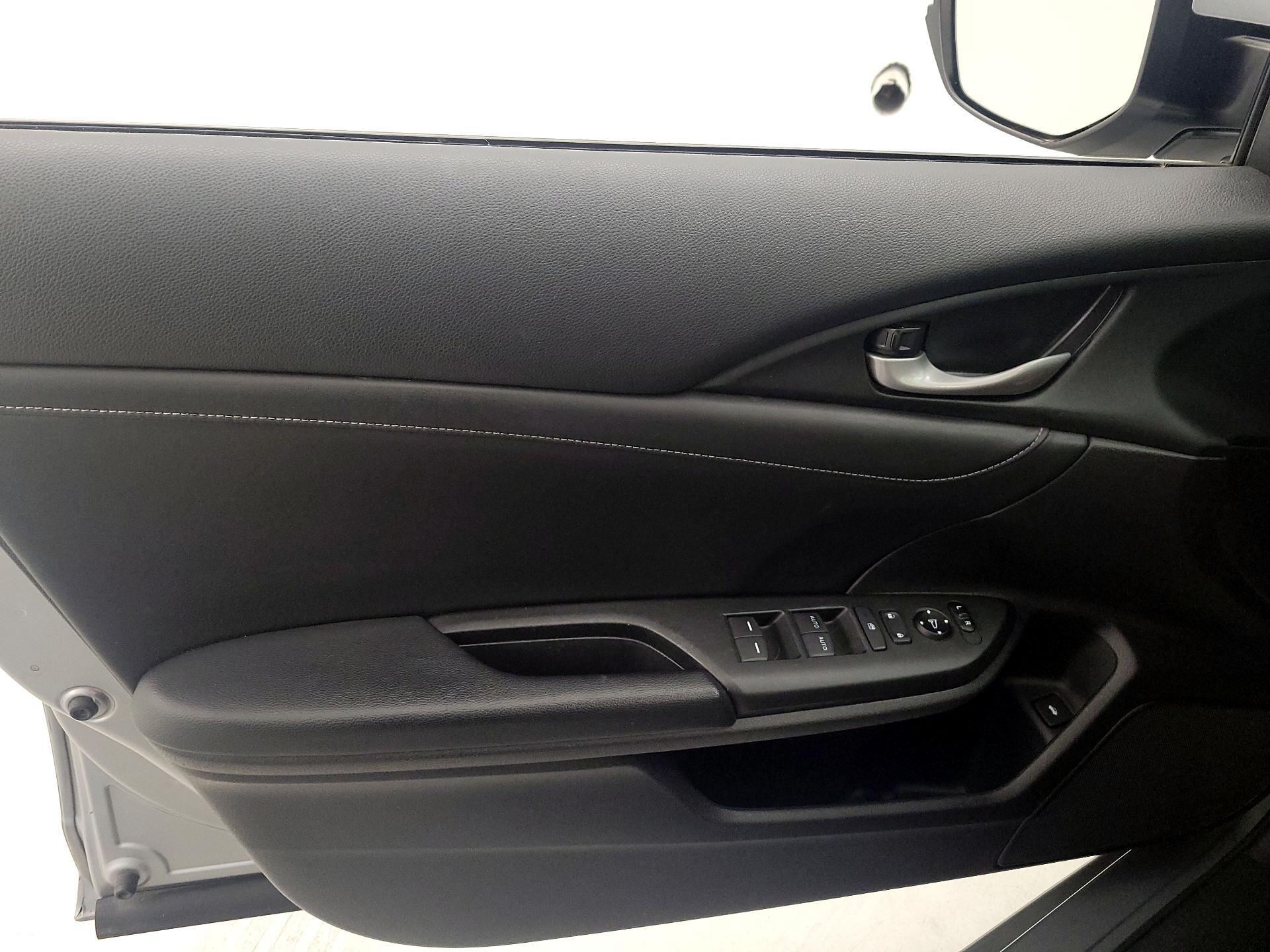 Thumbnail: 2020 Honda Insight - 12