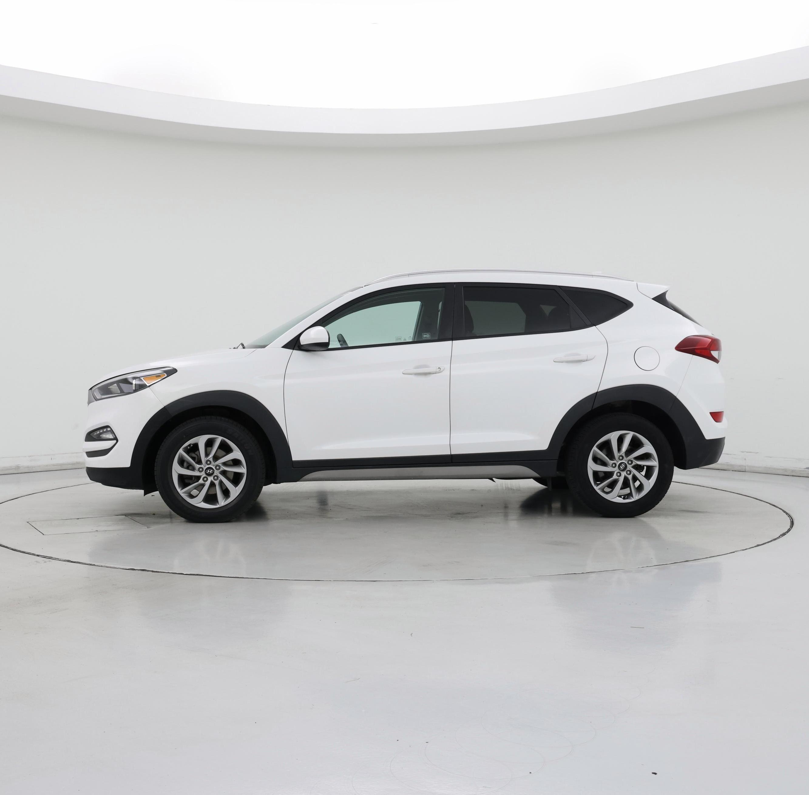 Thumbnail: 2018 Hyundai Tucson - 3