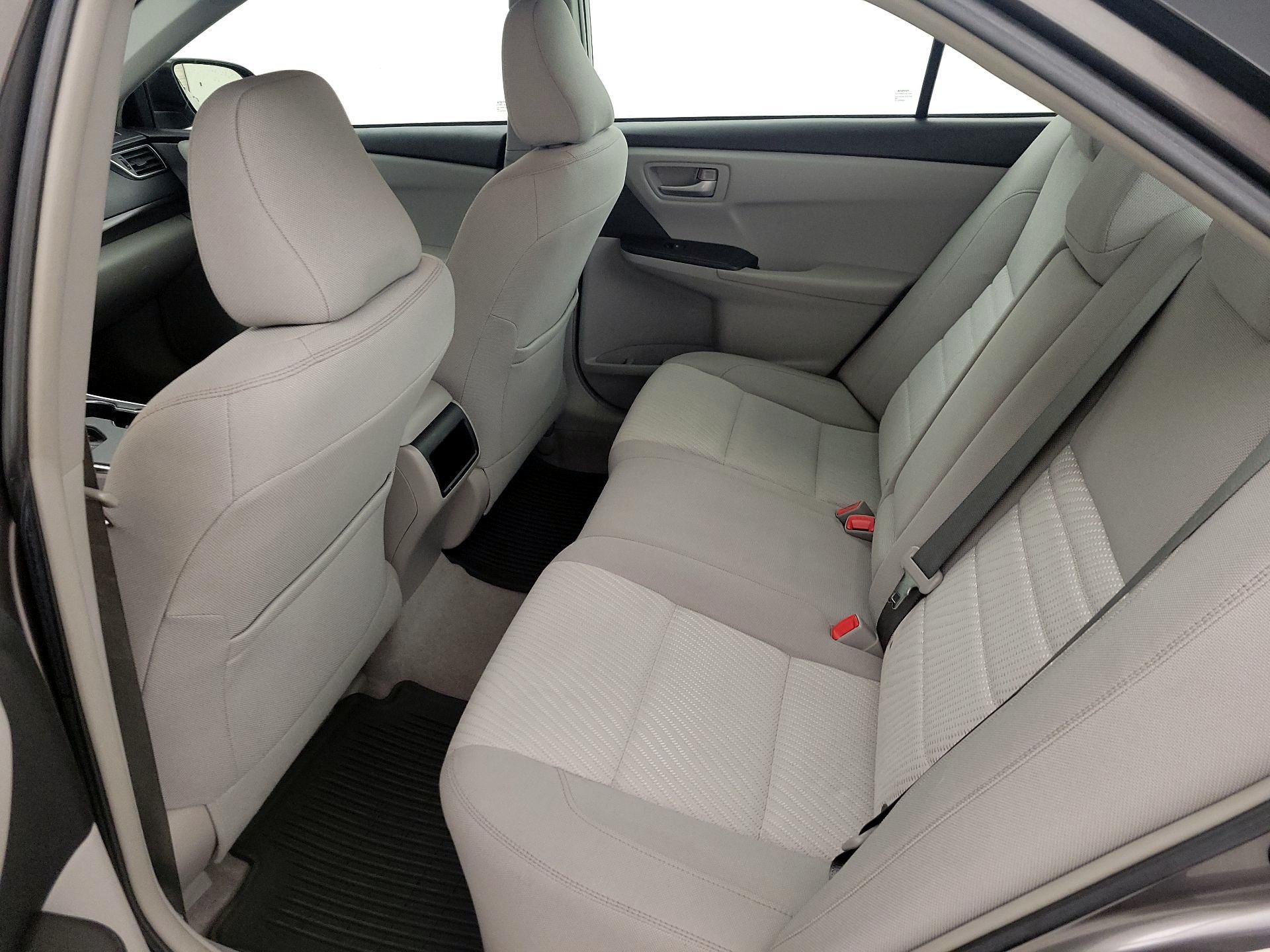 Thumbnail: 2016 Toyota Camry - 19