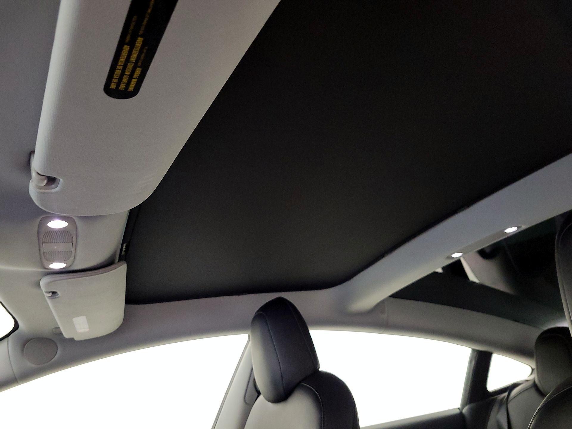 Thumbnail: 2020 Tesla Model 3 - 19