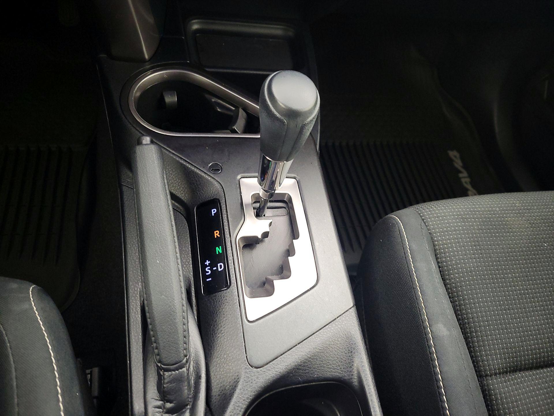 Thumbnail: 2018 Toyota RAV4 - 17