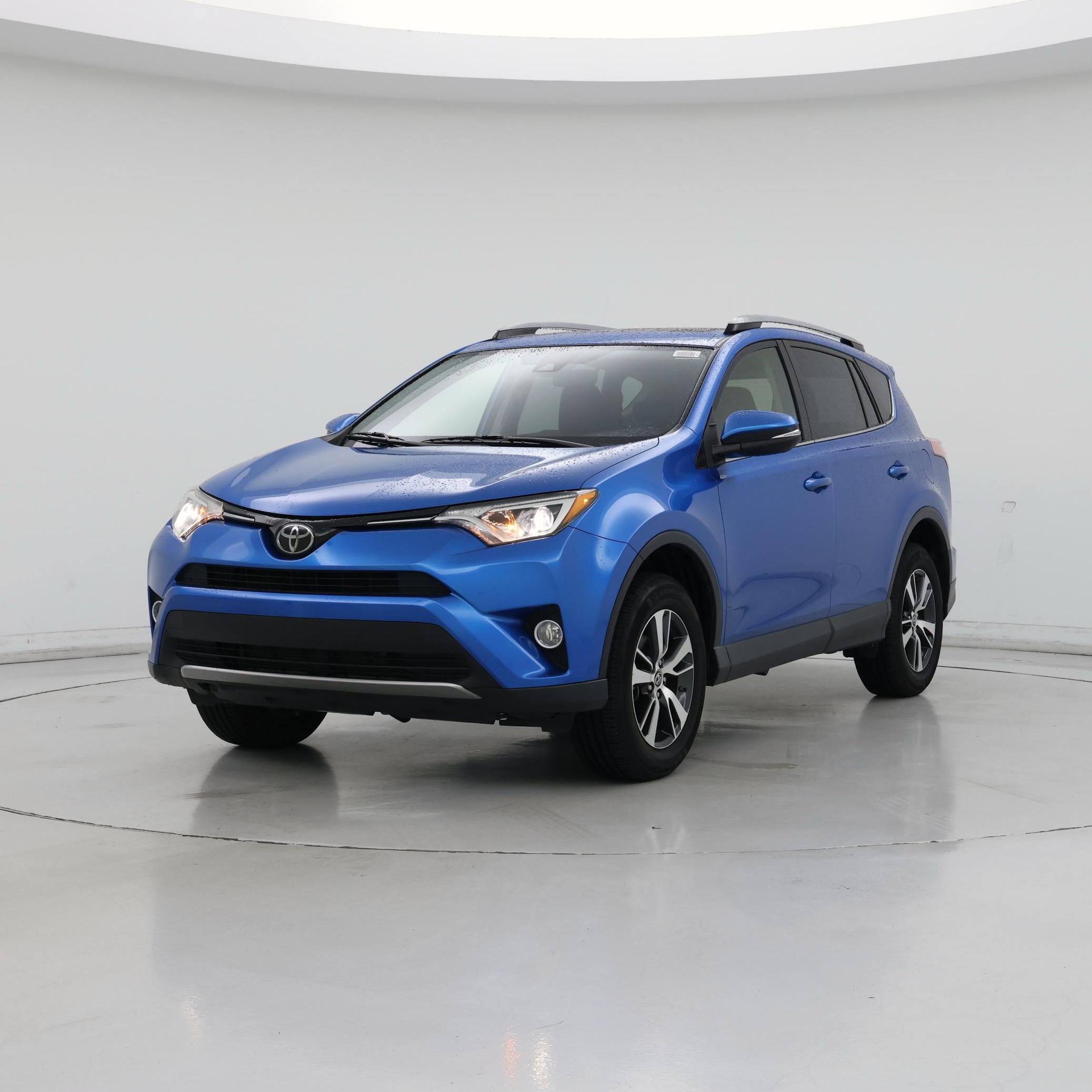 Thumbnail: 2018 Toyota RAV4 - 4