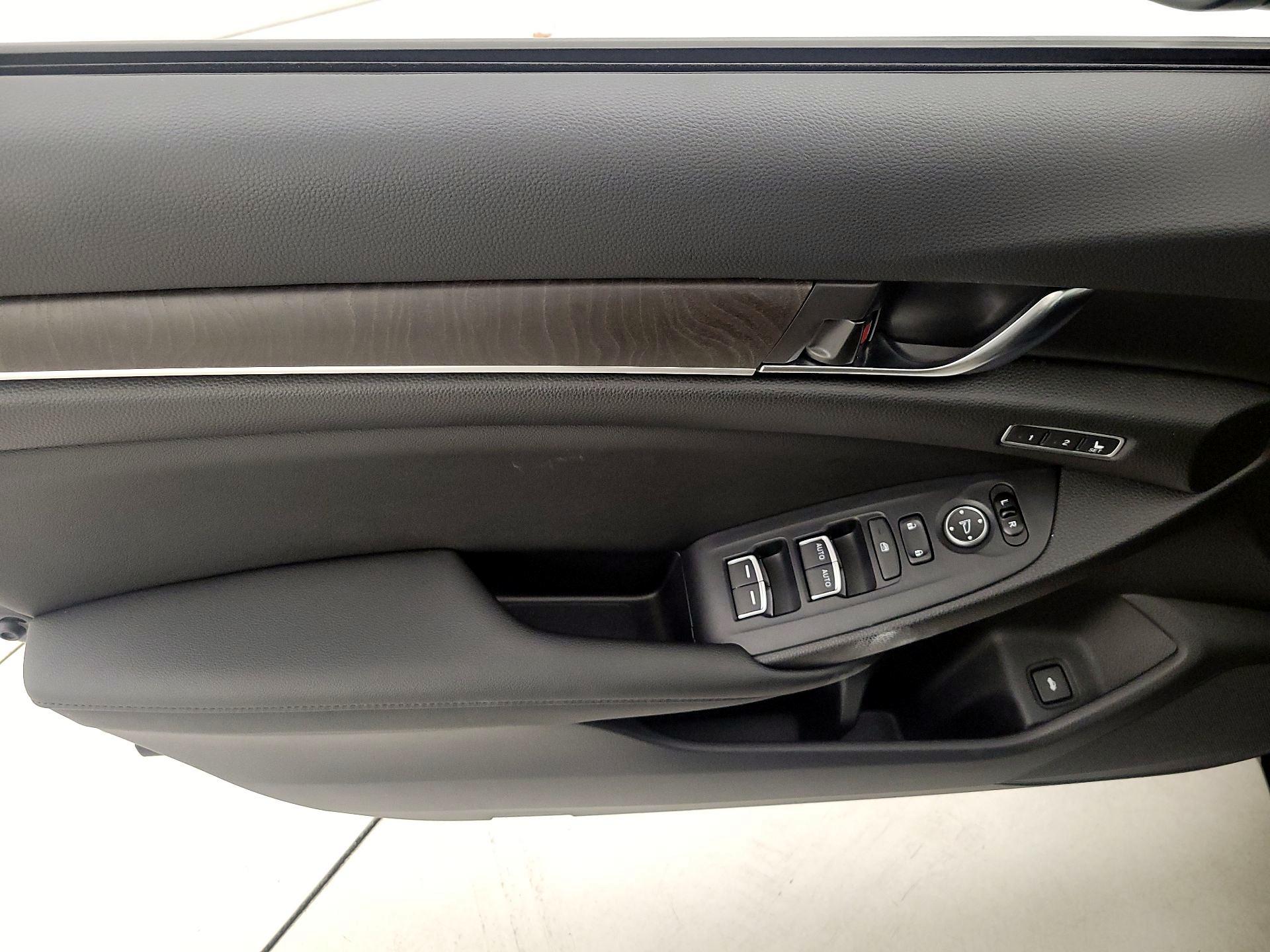 Thumbnail: 2020 Honda Accord - 12