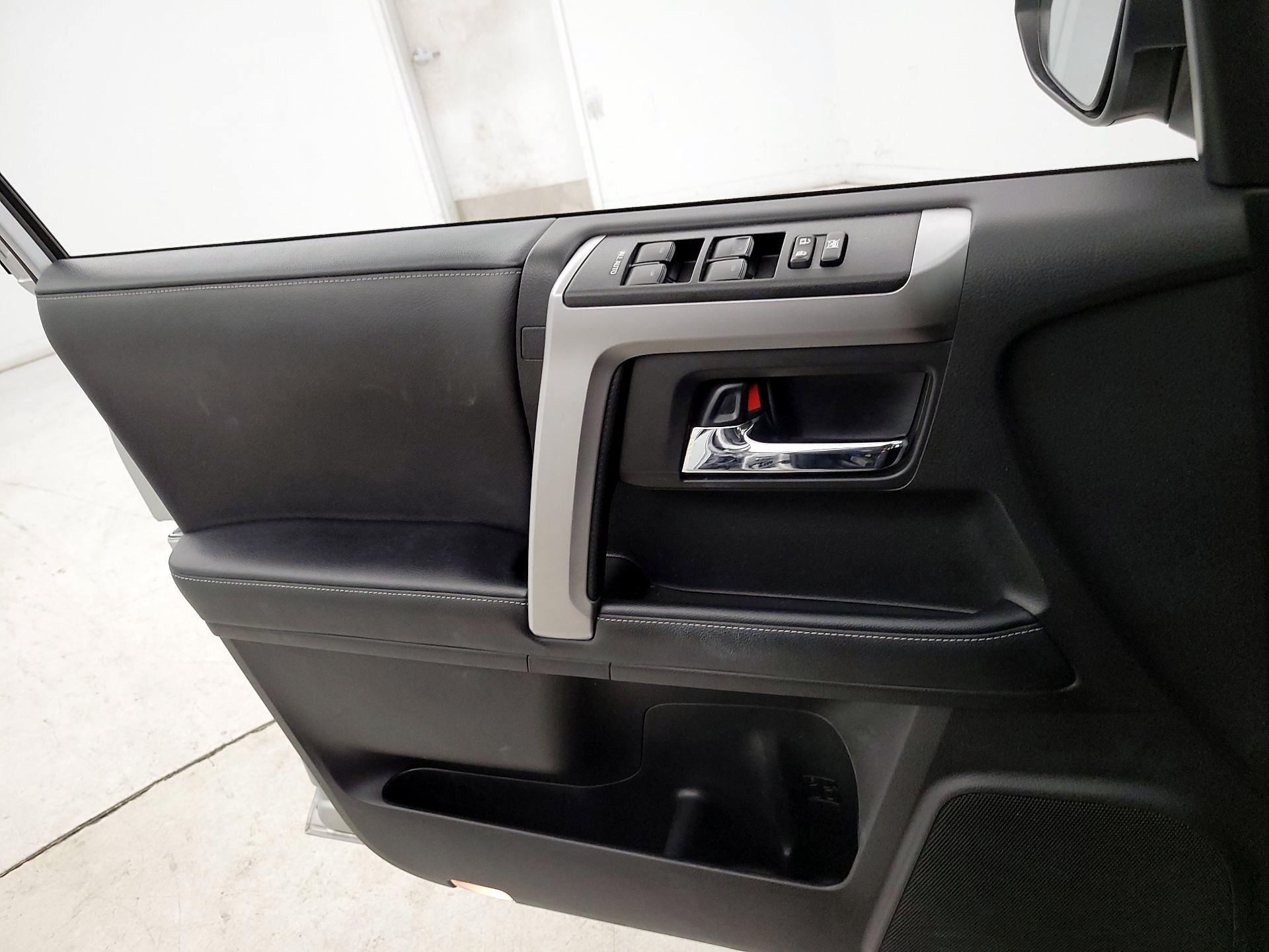 Thumbnail: 2024 Toyota 4Runner - 12