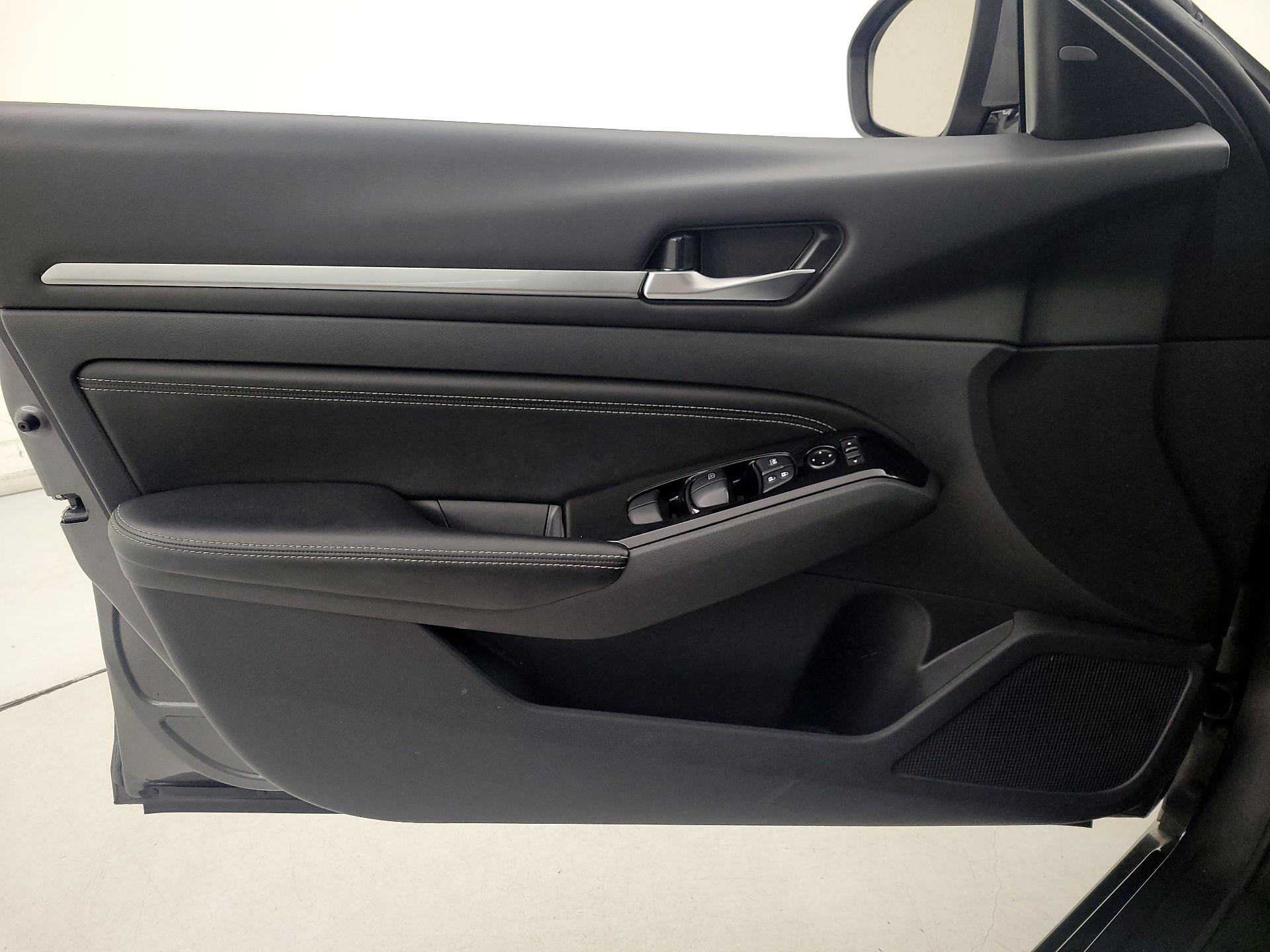 Thumbnail: 2023 Nissan Altima - 12