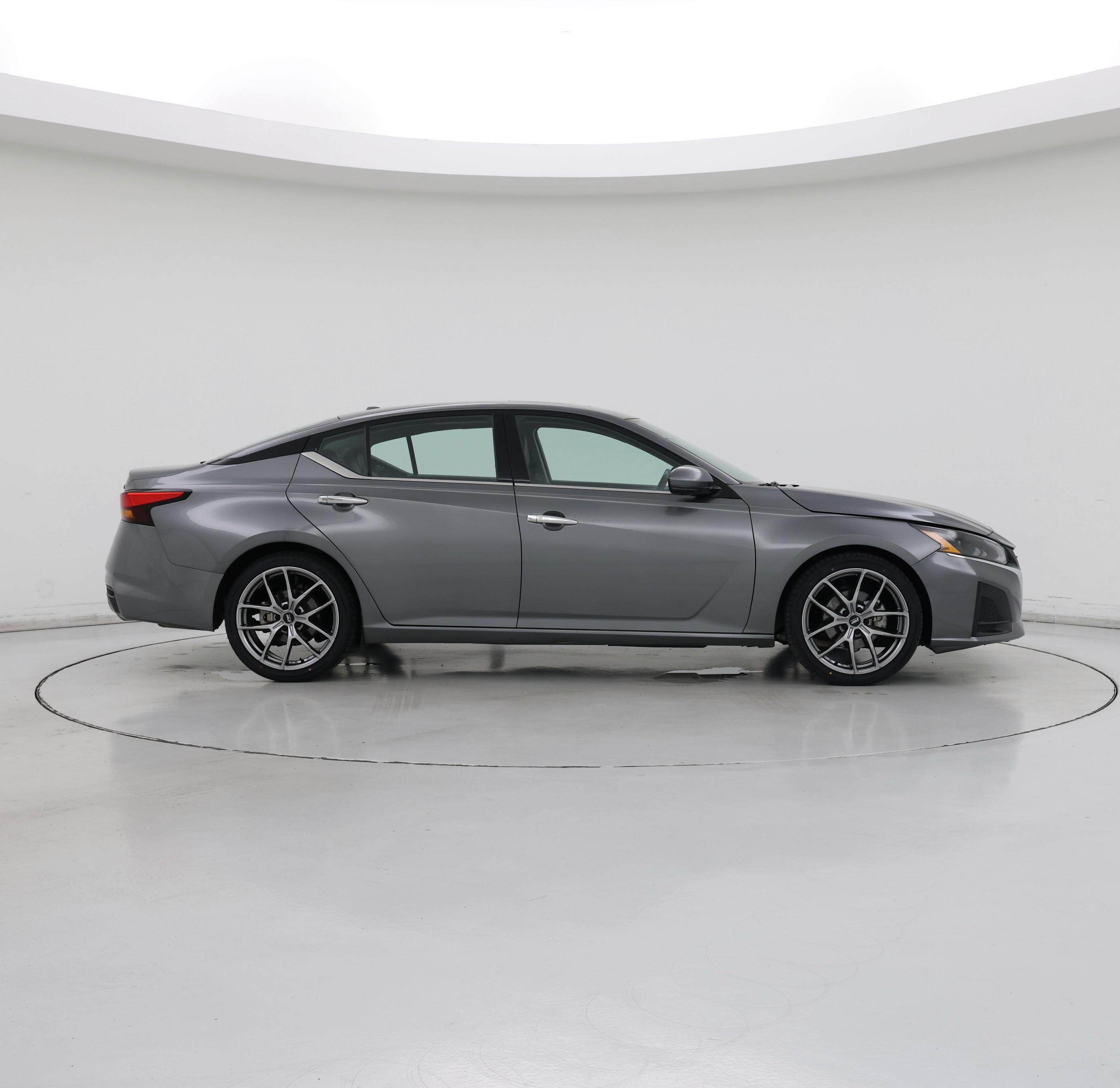 Thumbnail: 2023 Nissan Altima - 7