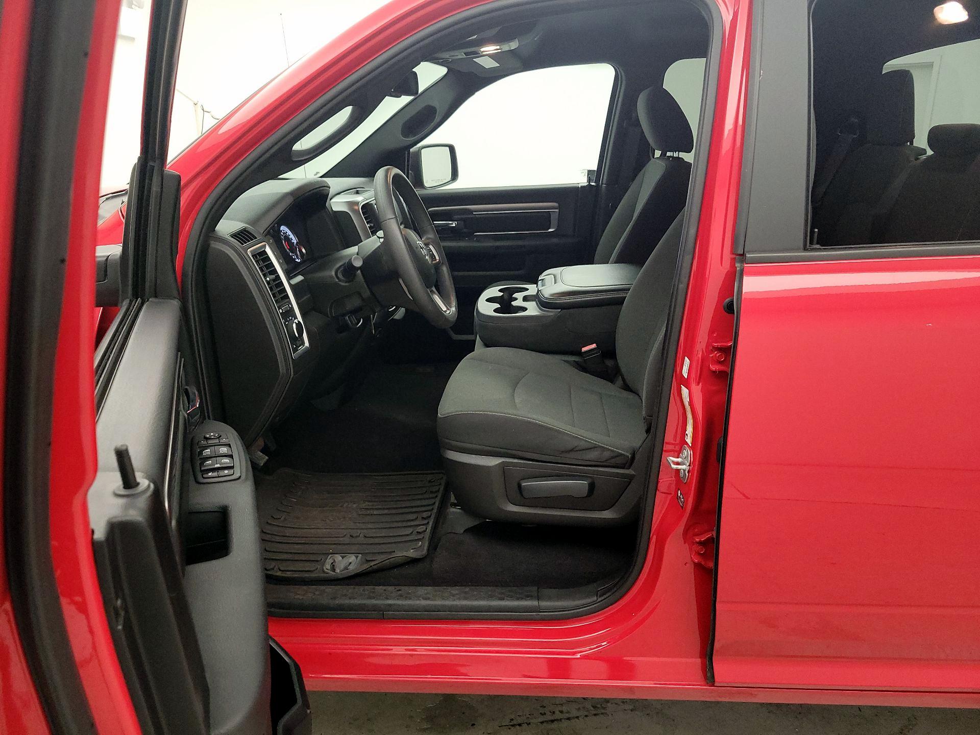 Thumbnail: 2022 RAM 1500 Classic - 11