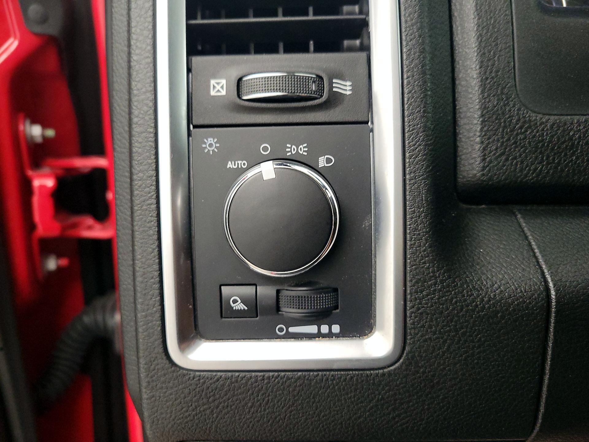 Thumbnail: 2022 RAM 1500 Classic - 13