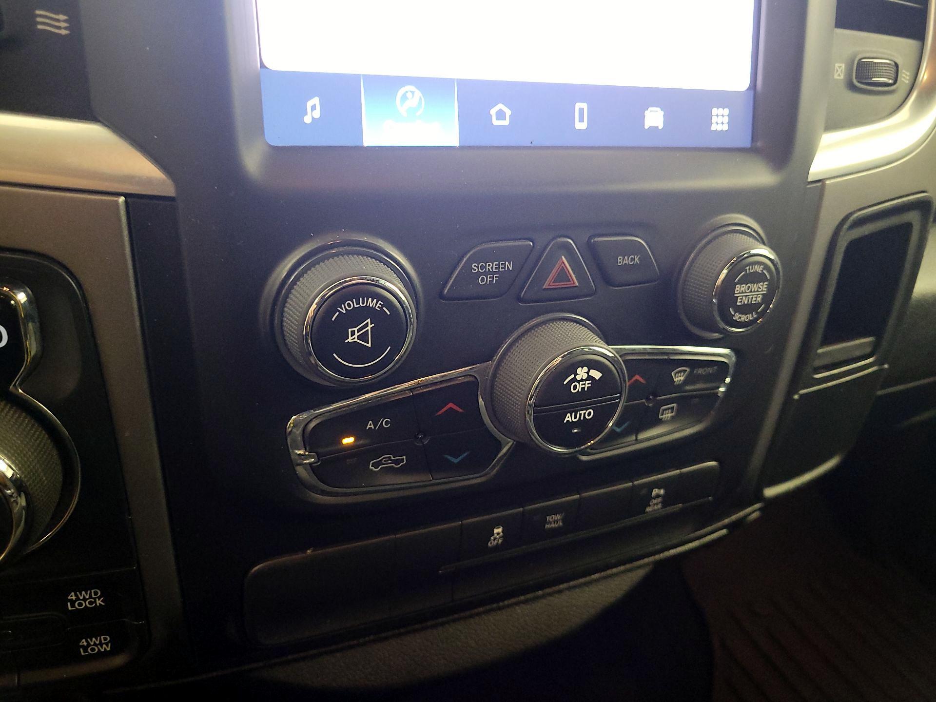 Thumbnail: 2022 RAM 1500 Classic - 16