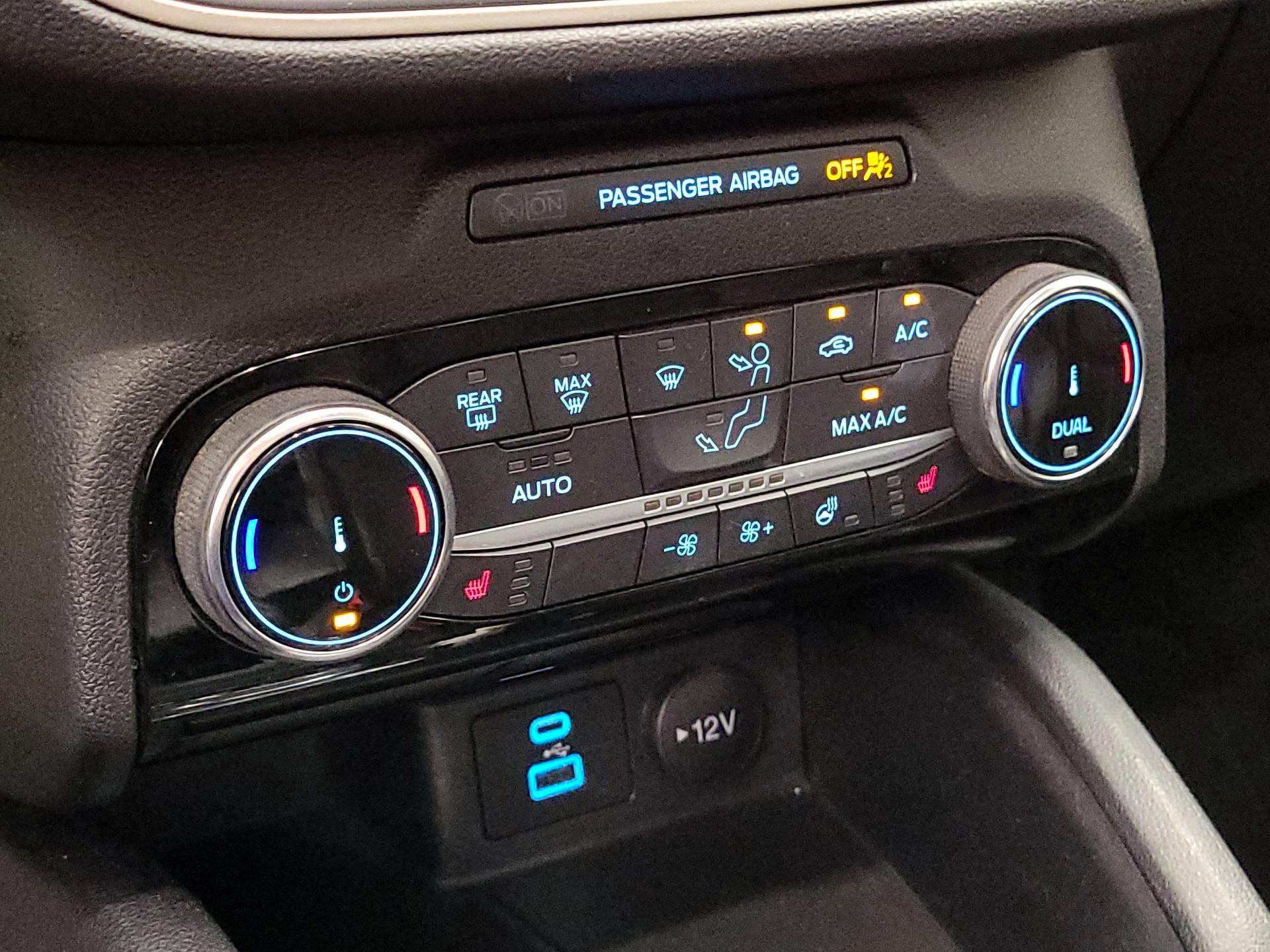 Thumbnail: 2022 Ford Escape - 16