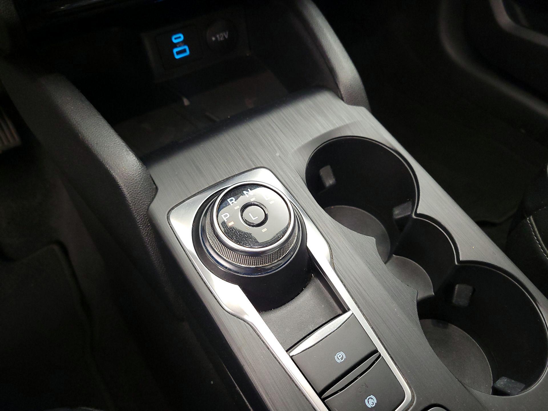 Thumbnail: 2022 Ford Escape - 17