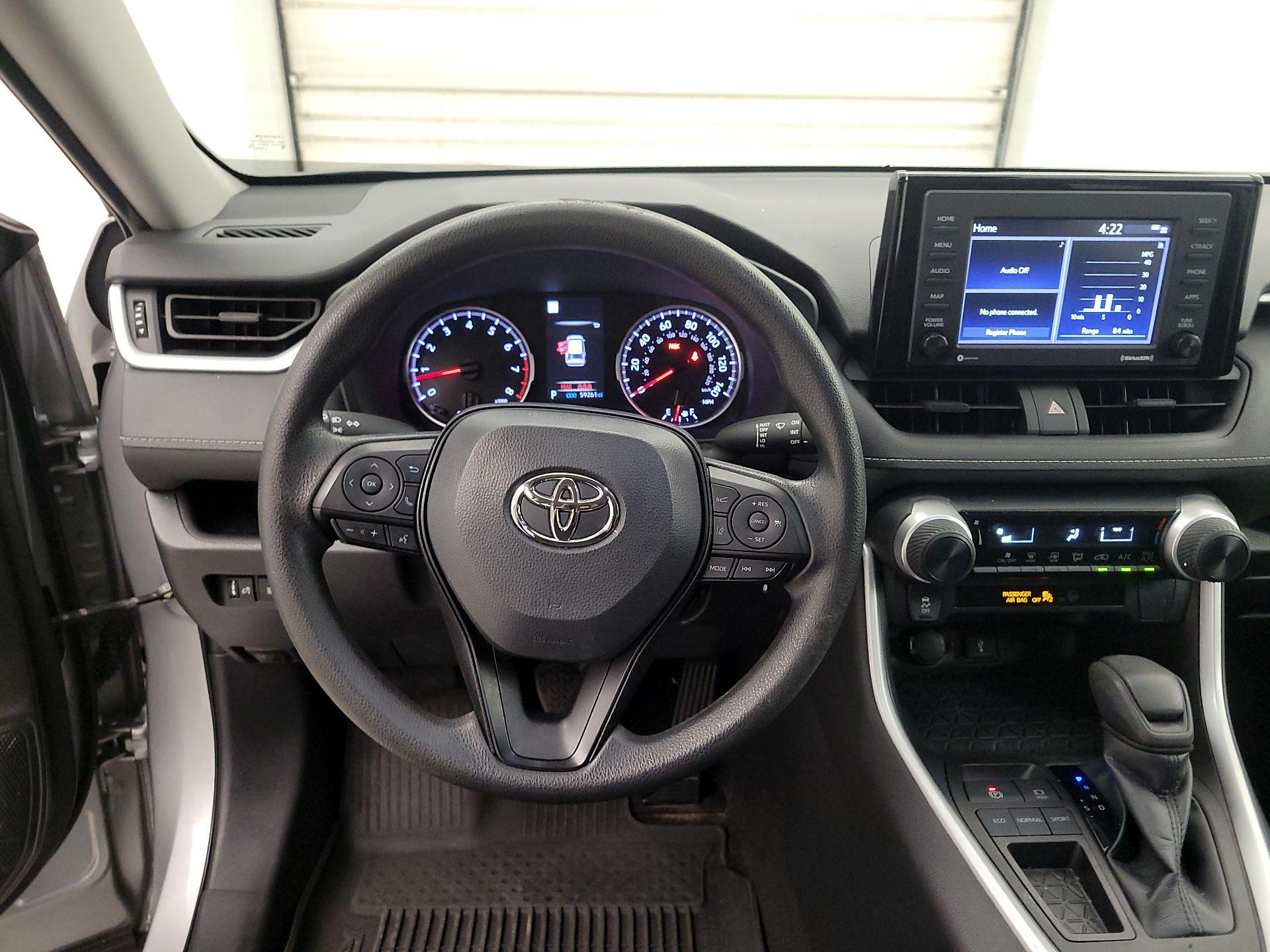 Thumbnail: 2022 Toyota RAV4 - 10