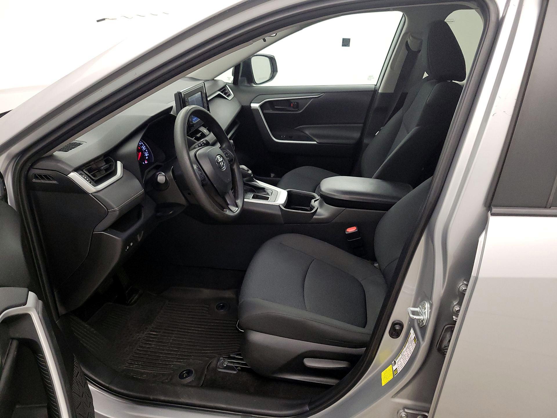 Thumbnail: 2022 Toyota RAV4 - 11