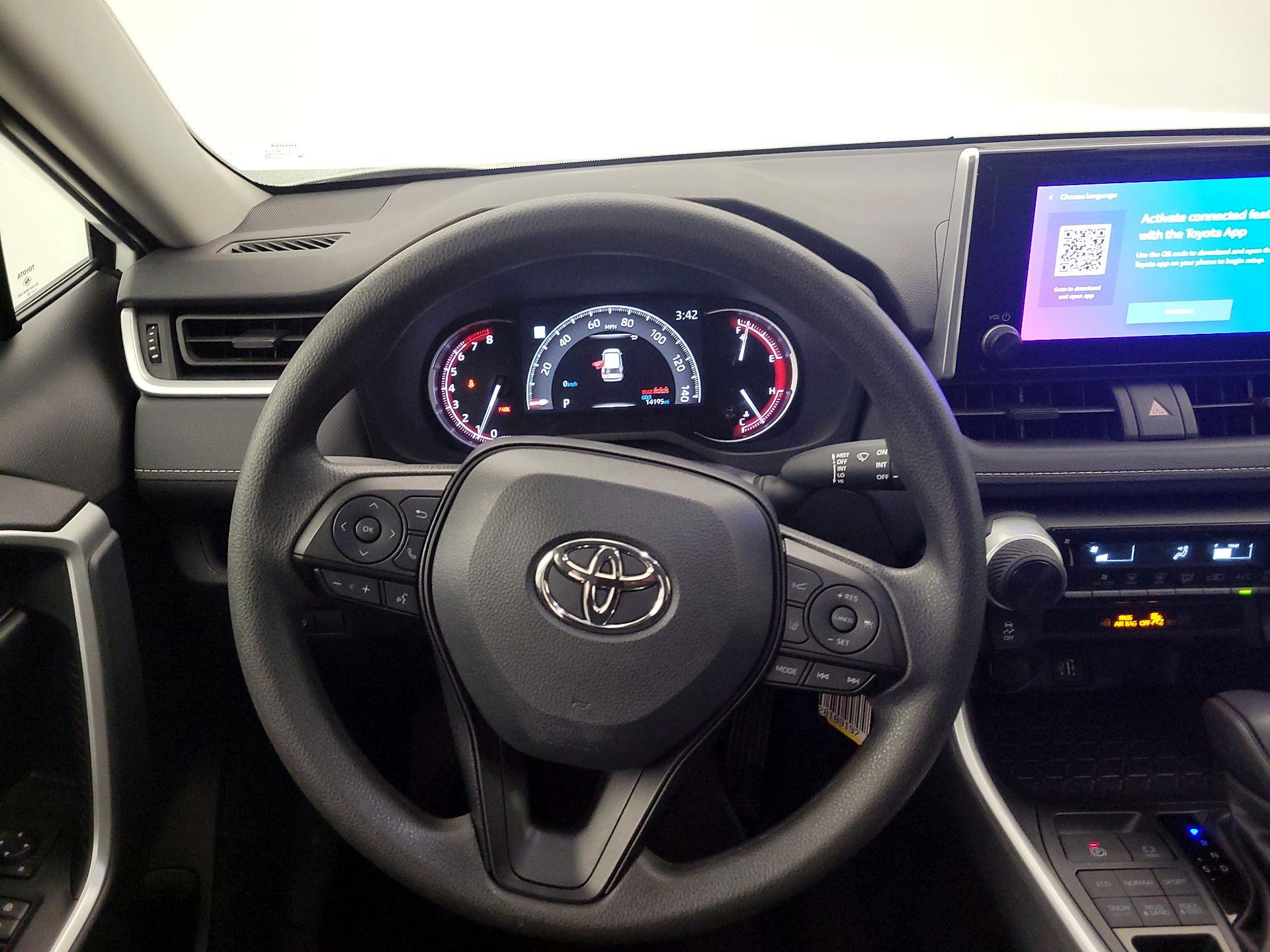 Thumbnail: 2025 Toyota RAV4 - 10