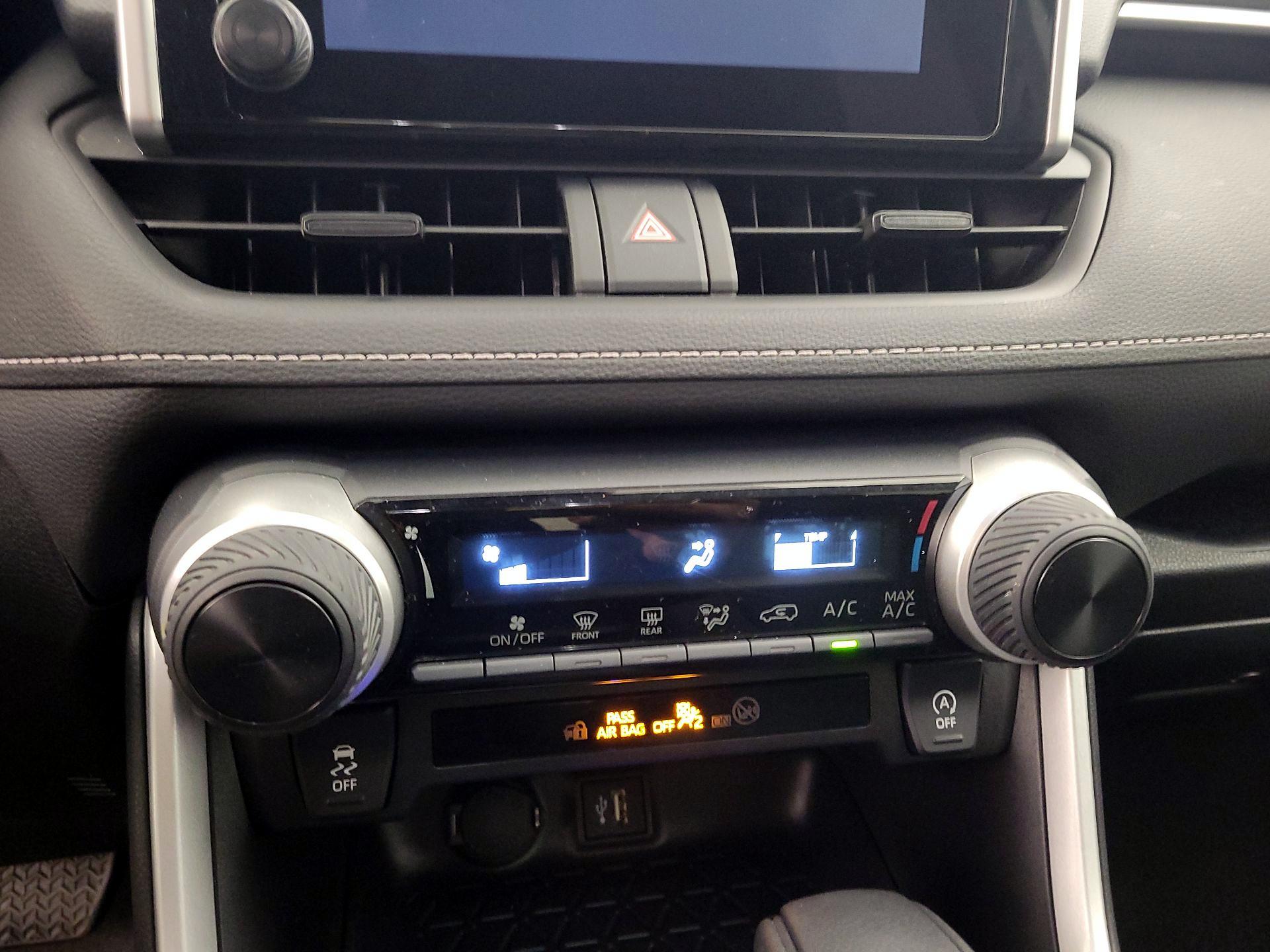 Thumbnail: 2025 Toyota RAV4 - 16