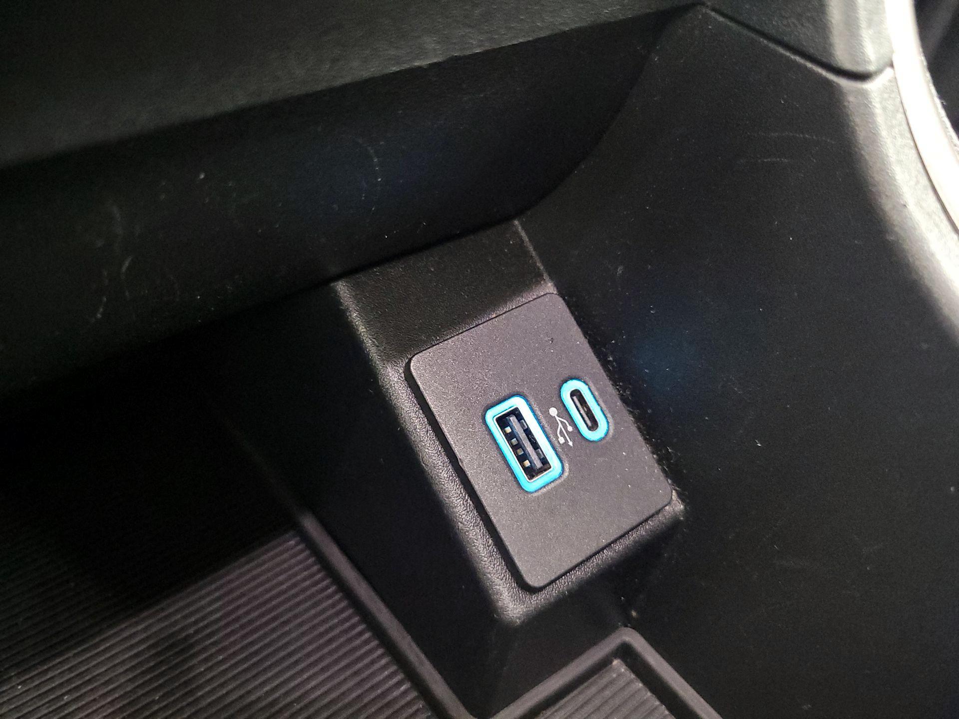 Thumbnail: 2024 Ford Edge - 18