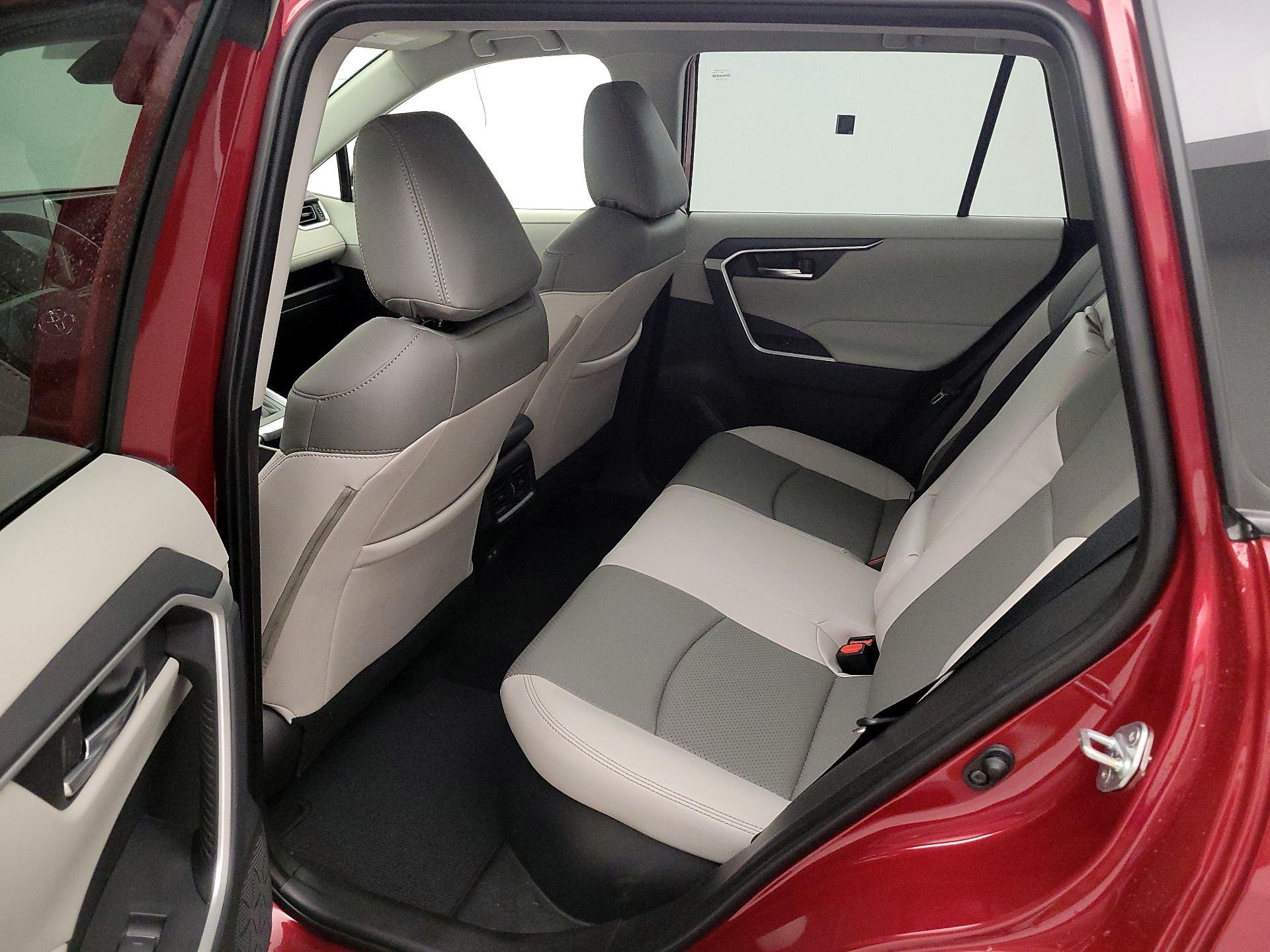 Thumbnail: 2024 Toyota RAV4 - 19