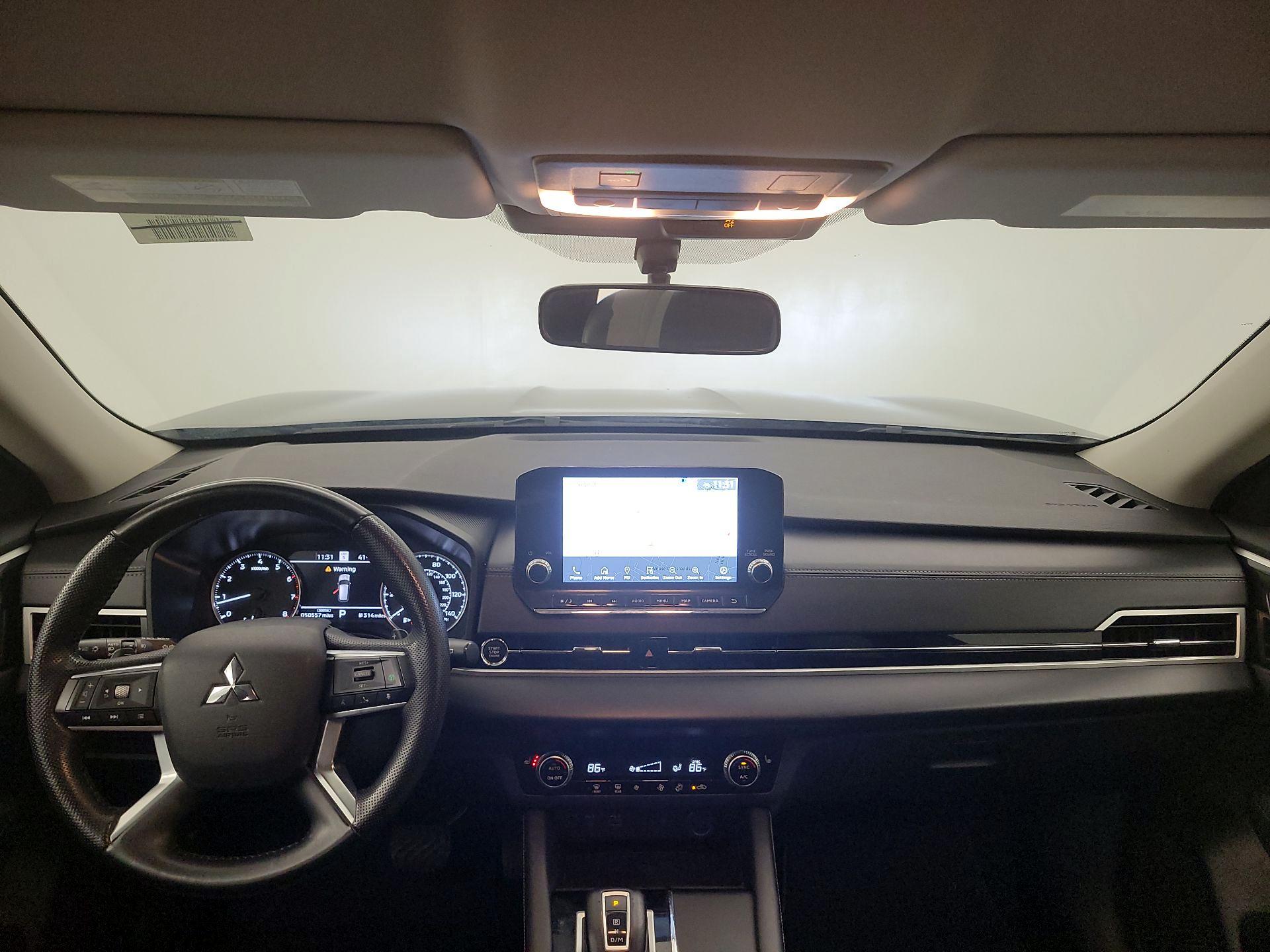 Thumbnail: 2024 Mitsubishi Outlander - 9