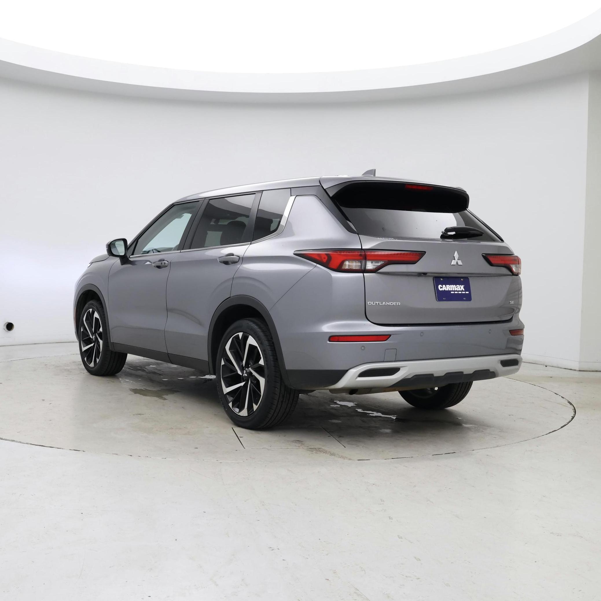 Thumbnail: 2024 Mitsubishi Outlander - 2