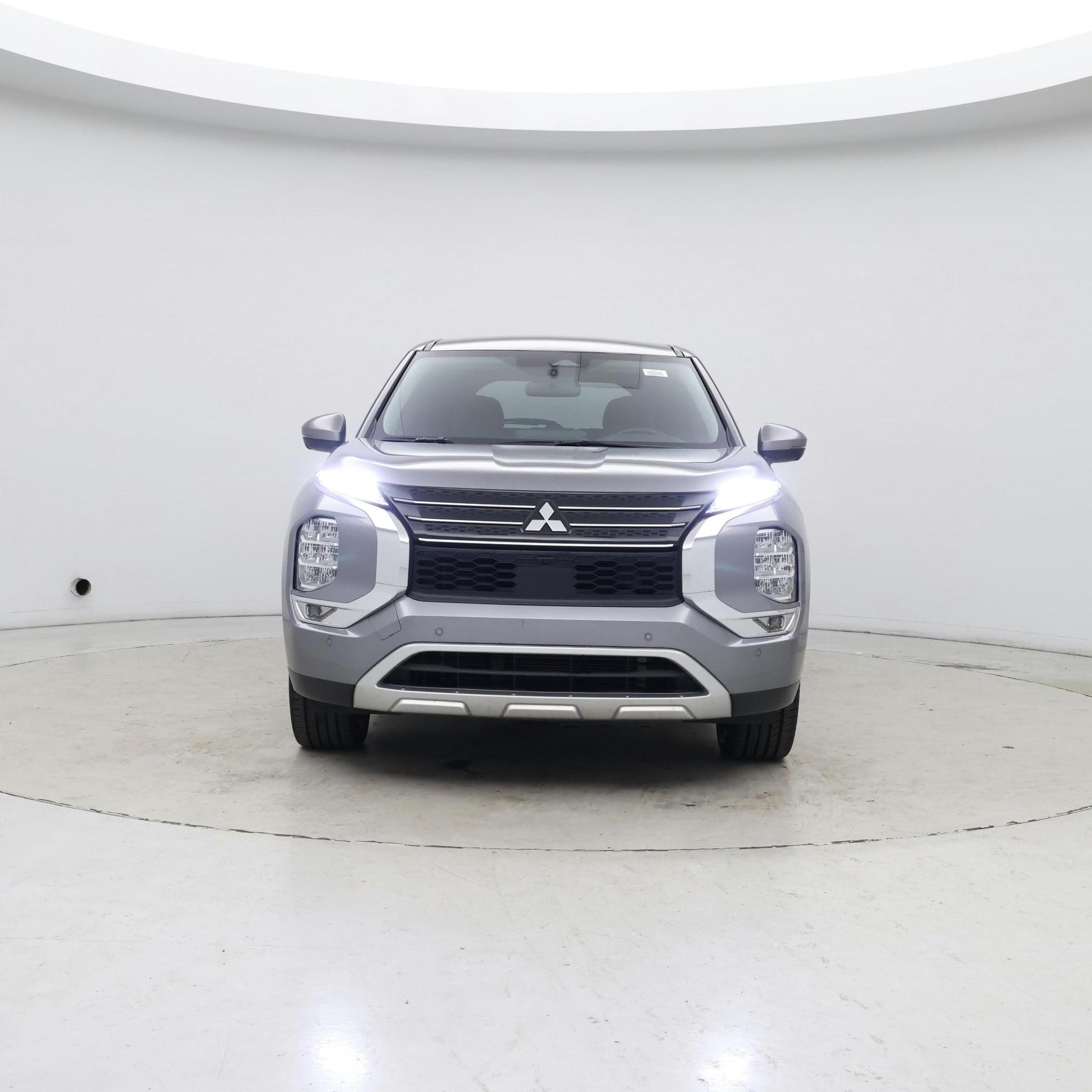 Thumbnail: 2024 Mitsubishi Outlander - 5