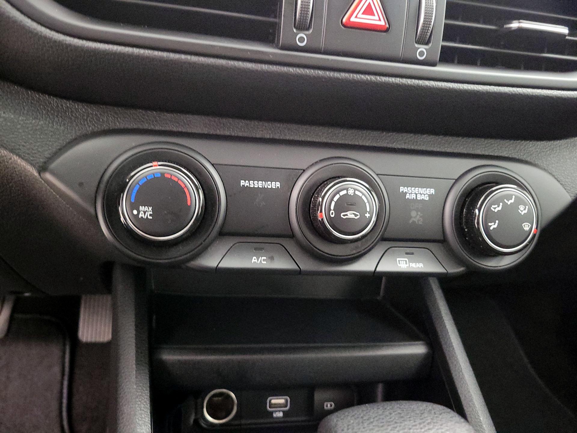 Thumbnail: 2024 Kia Forte - 15