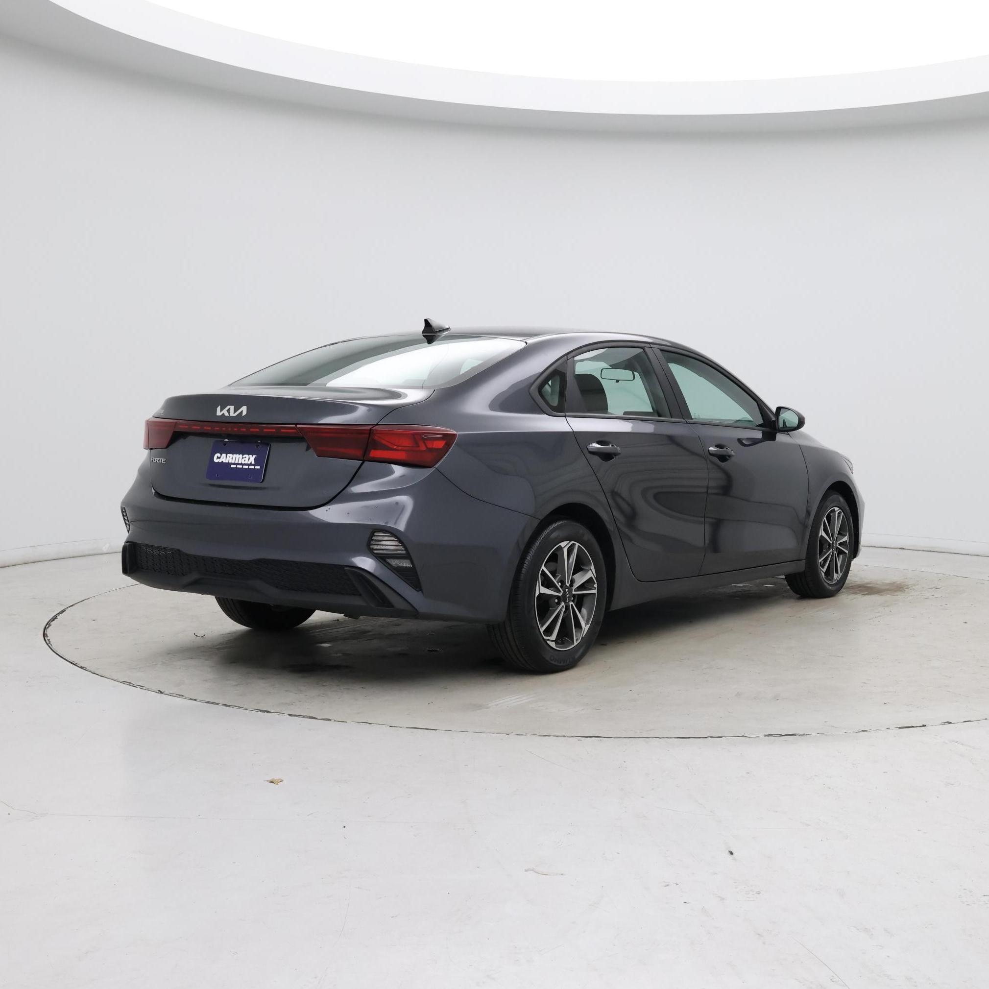 Thumbnail: 2024 Kia Forte - 8