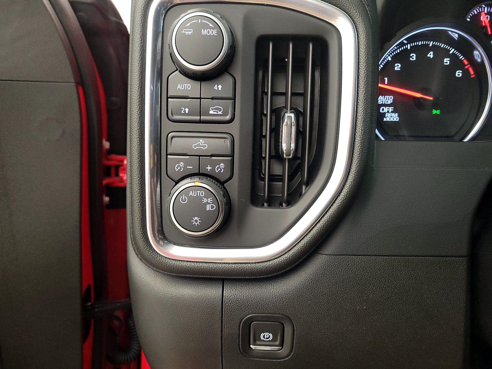 Thumbnail: 2021 Chevrolet Silverado 1500 - 13