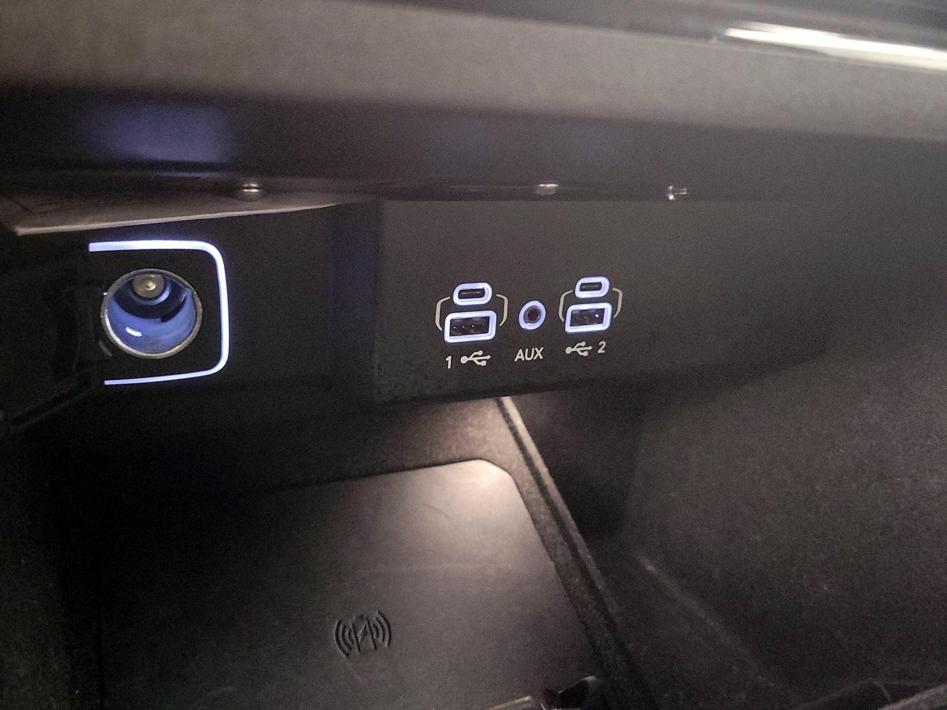 Thumbnail: 2024 Jeep Wagoneer - 18