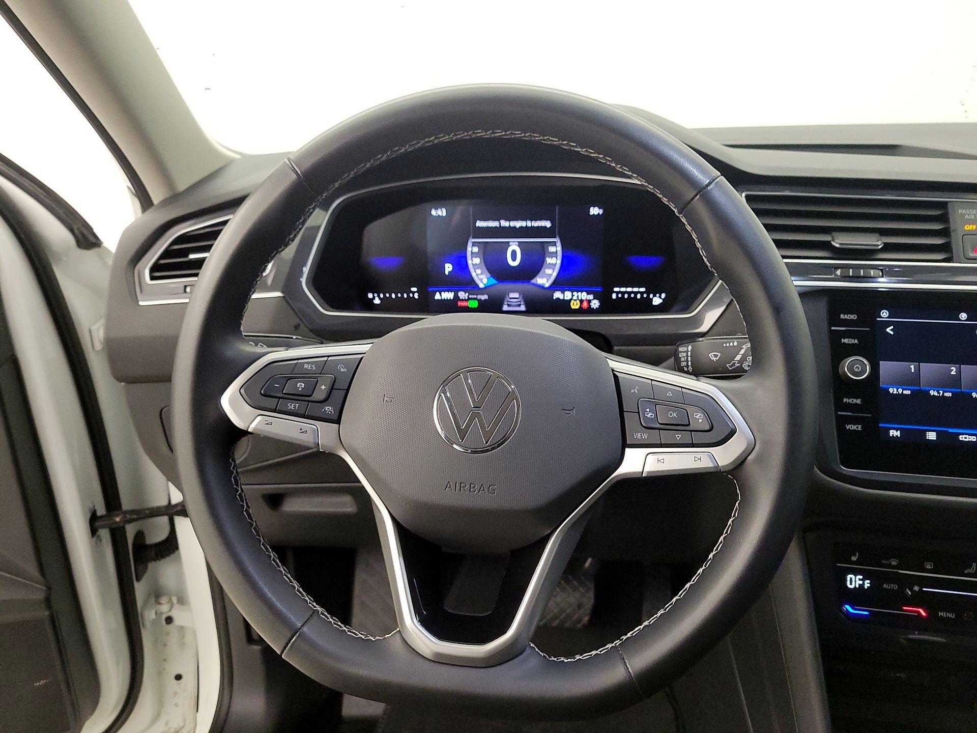 Thumbnail: 2024 Volkswagen Tiguan - 10