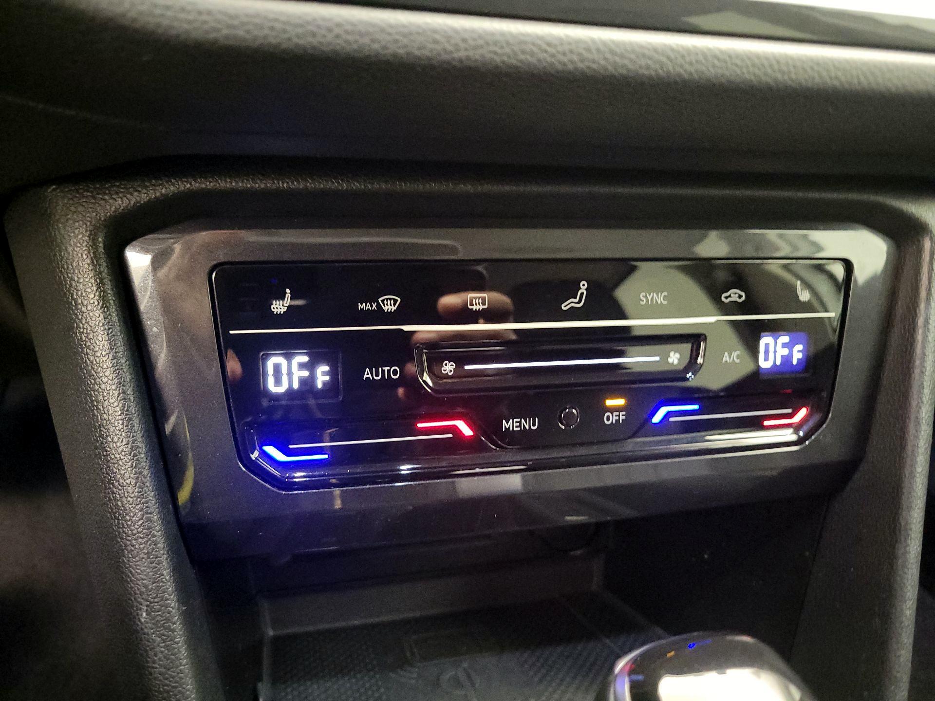 Thumbnail: 2024 Volkswagen Tiguan - 16