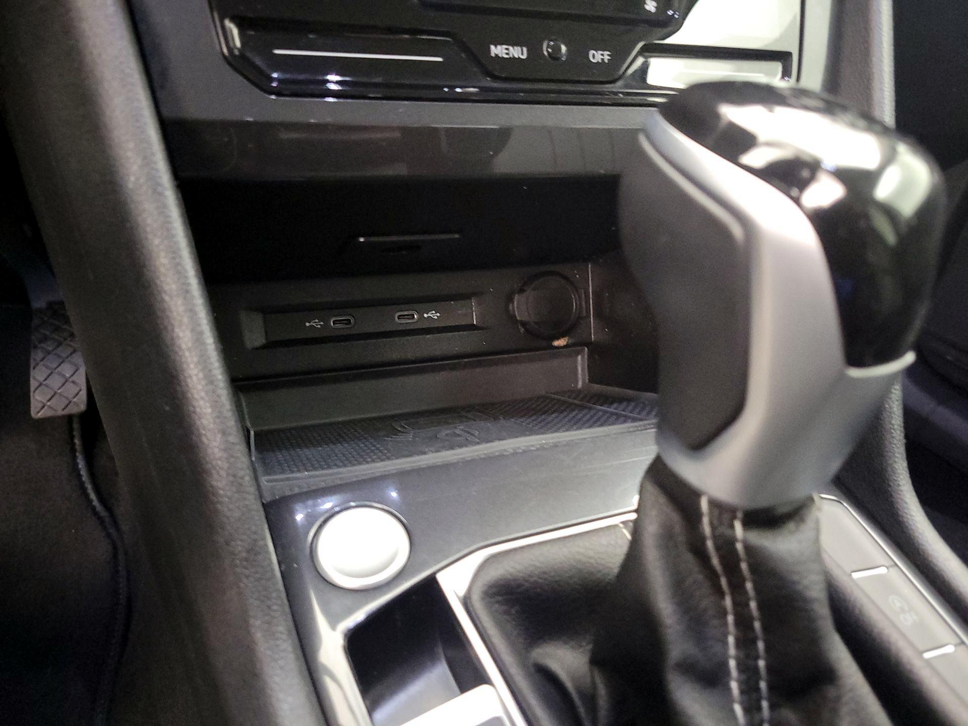 Thumbnail: 2024 Volkswagen Tiguan - 18